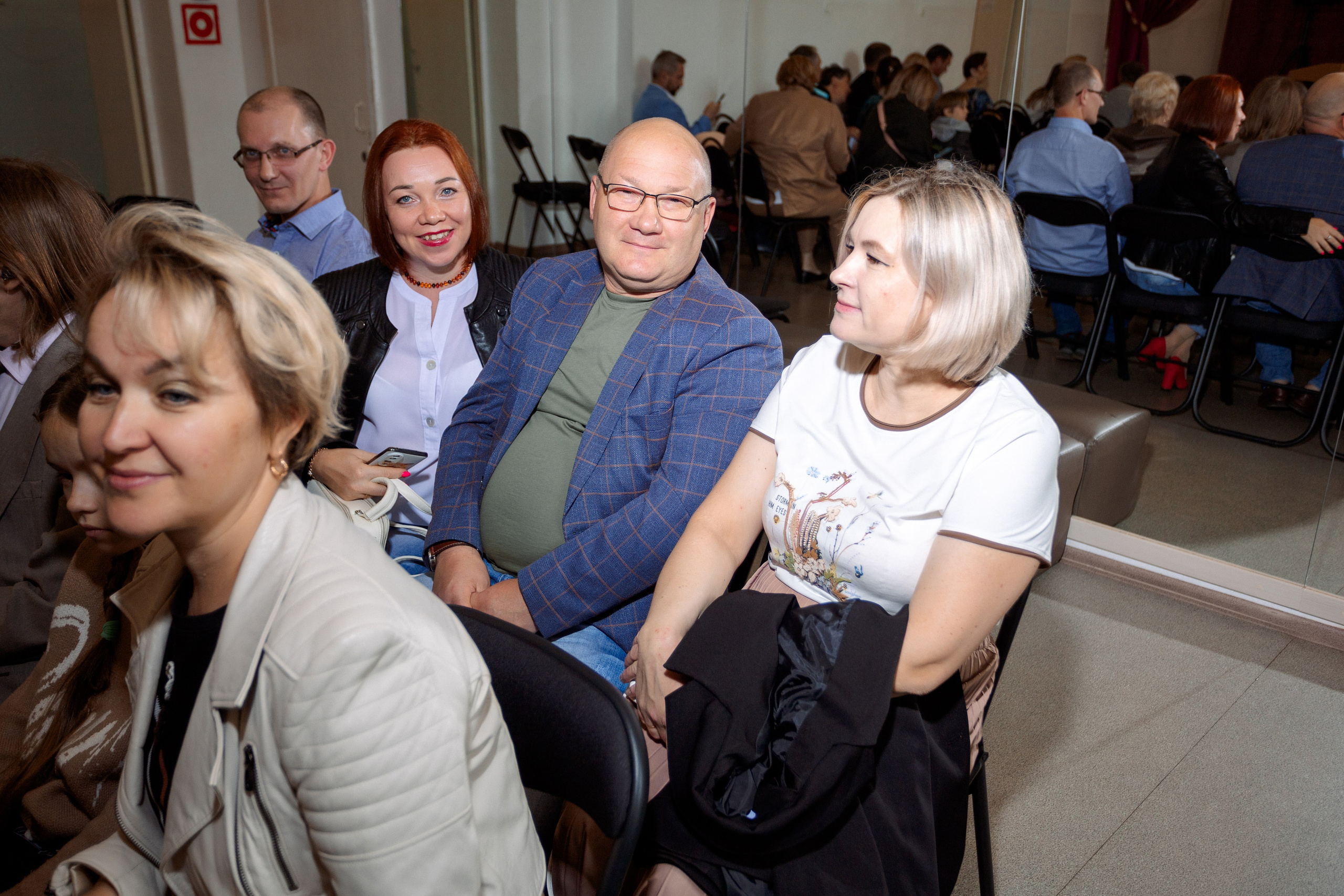 ВРУЧЕНИЕ АТТЕСТАТОВ: Пример. Все фото. Профессиональный фотограф в Ижевске Леша Петров