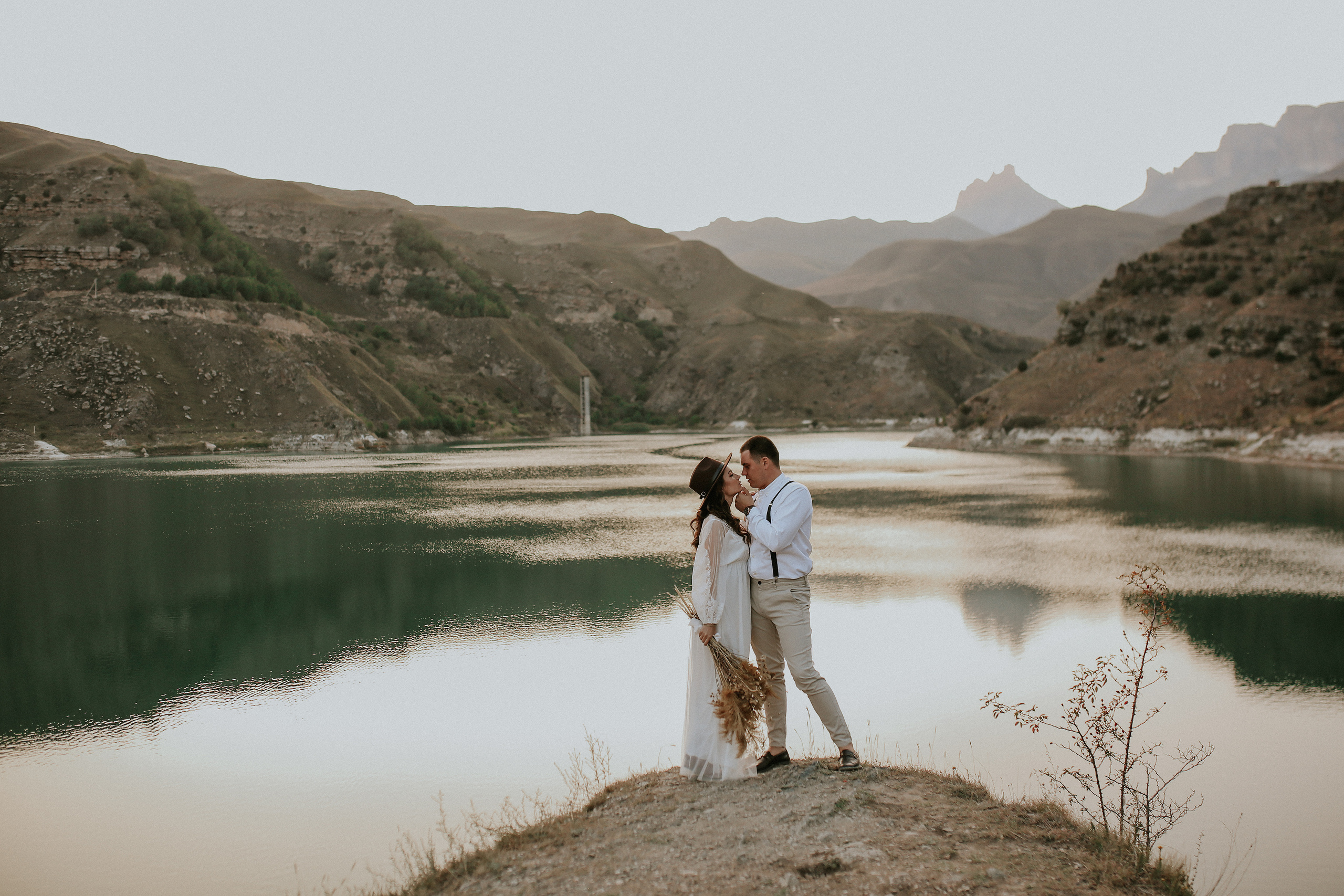 Озеро Гижгит Лера и Леша. Семейный фотограф в Новороссийске и Анапе Александра Яковлева