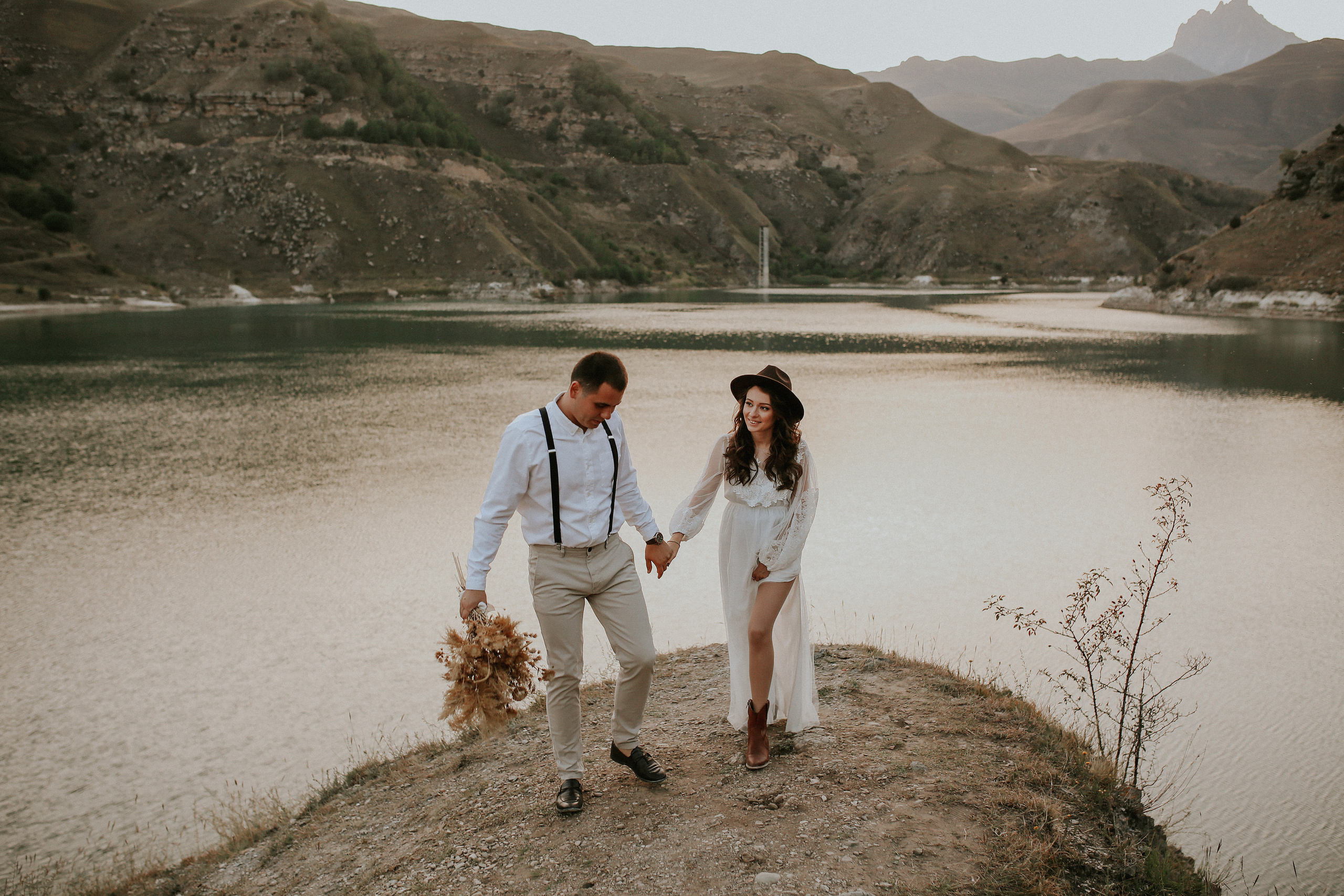 Озеро Гижгит Лера и Леша. Семейный фотограф в Новороссийске и Анапе Александра Яковлева