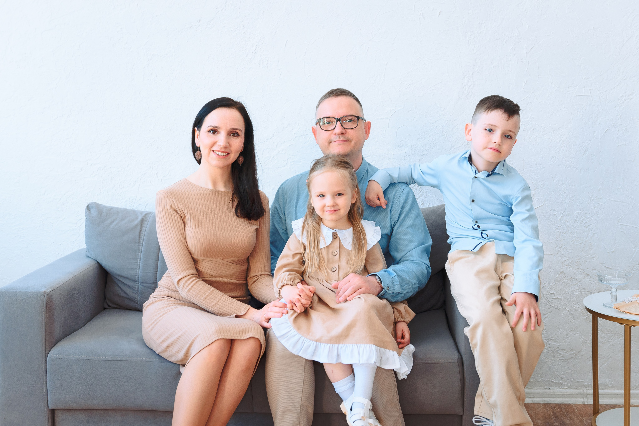 Семейная фотосессия в DreamStudio. Свадебный и семейный фотограф в Москве Юлия Винник