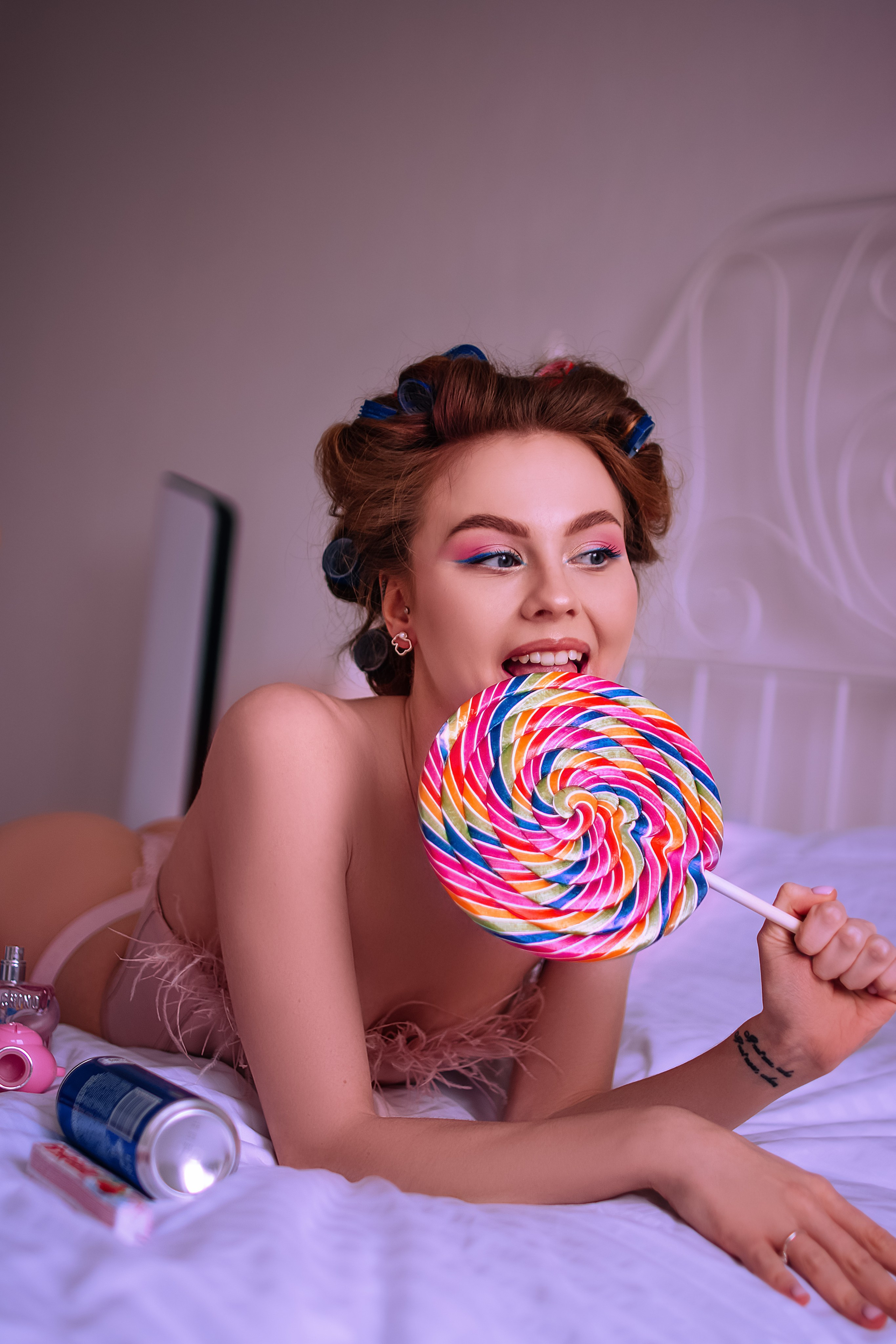 фотосессия, индивидуальная фотосессия, фотосессия для брендов, съемка для брендов,нижнее белье Минск, корсеты Минск, фотограф Минск, фотограф Ольга Шаповалова, розовая фотосессия, фотосессия будуар, фотосессия в белье, бигуди, утро невесты, фотосессия со сладостями, Минск, Беларусь 