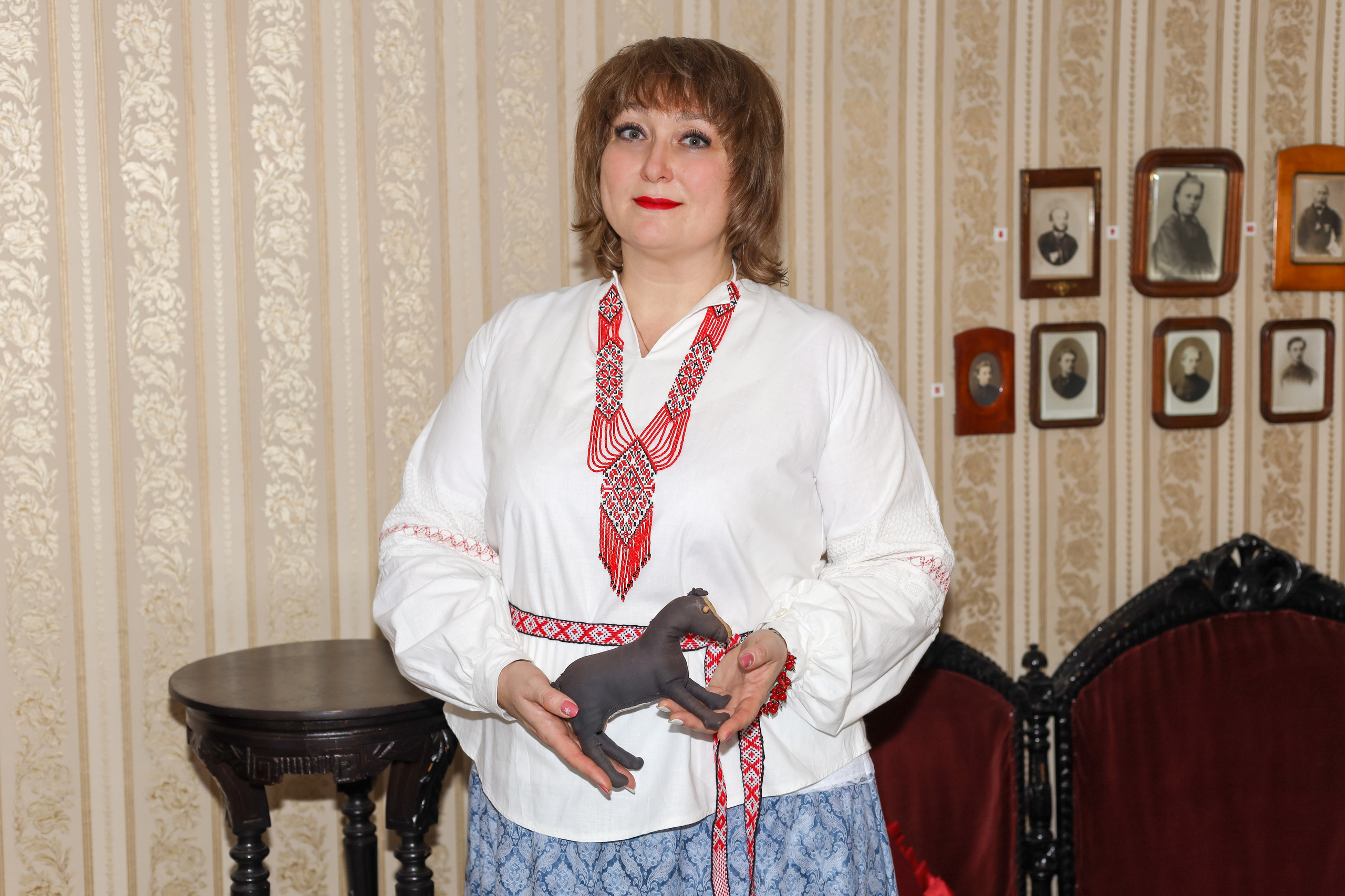 Съемка одежды в историческом интерьере. Фотограф в Туле Крупский АнДРей. Фотостудия «КАДР71» в Туле