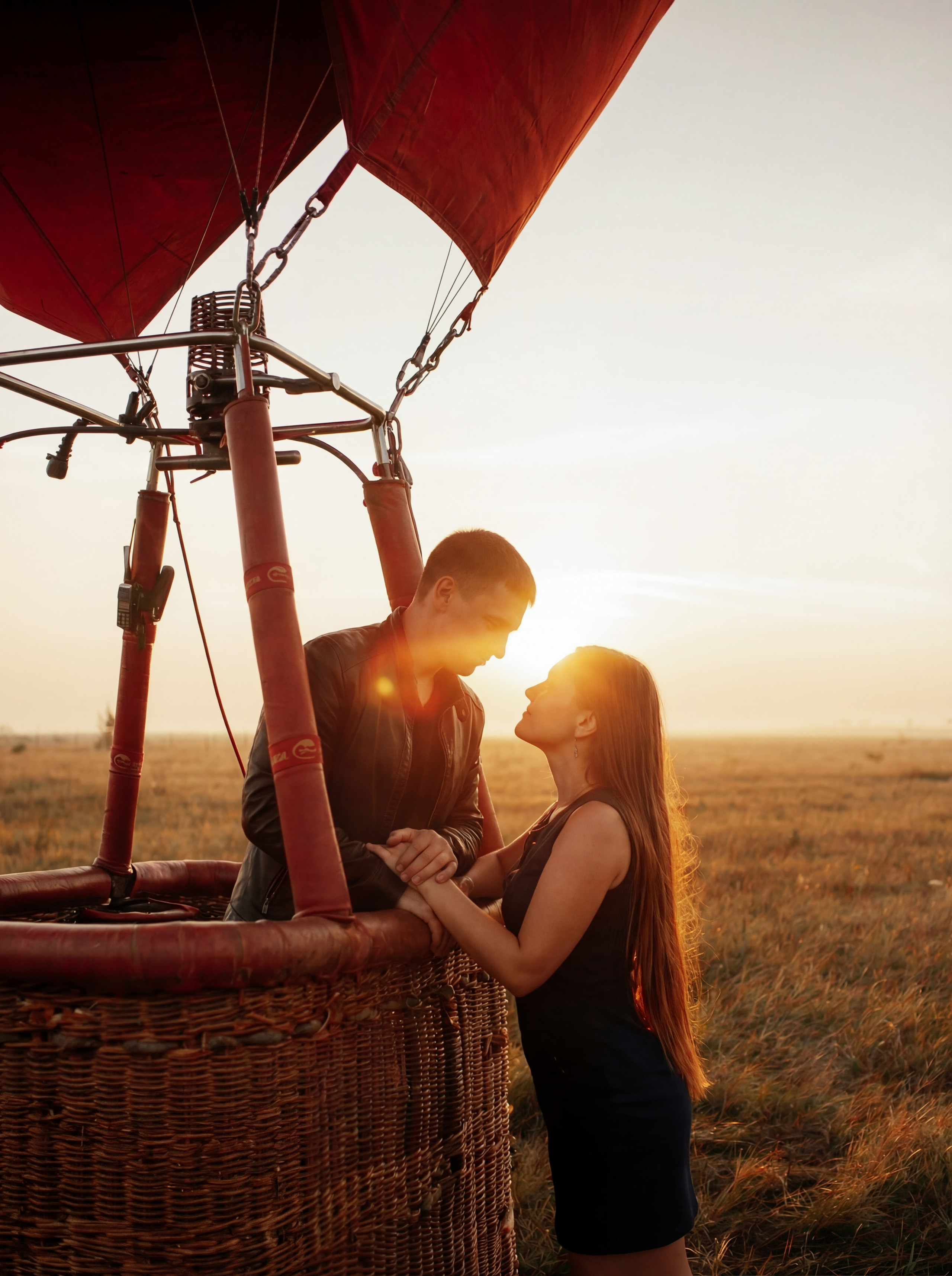 Фотосессия Love Story на воздушном шаре: рассвет в Логиново | Фотограф Дмитрий Судаков. Фотограф Дмитрий Судаков — Свадебная и репортажная съемка в Екатеринбурге и Москве