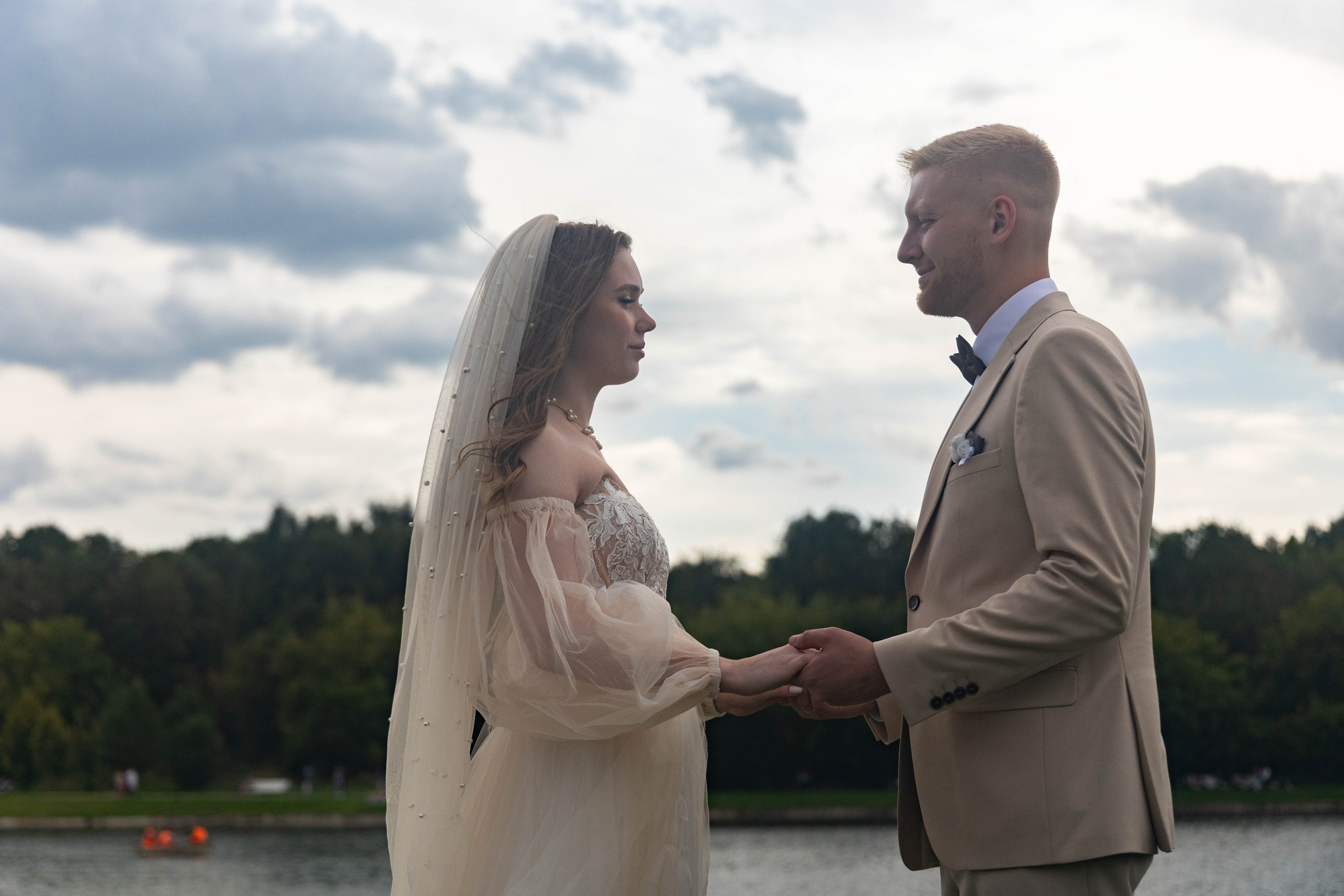 Свадебная фотосессия свадебный фотограф Татьяна Марсуверских свадебная фотопрогулка Москва Жуковский. Фотограф для маркетплейсов, фотоуслуги в Жуковском Татьяна Марсуверских