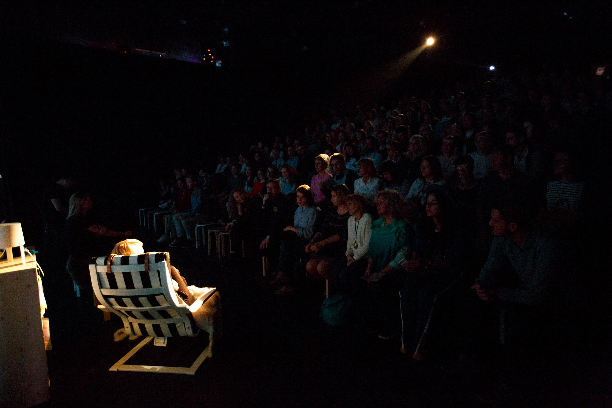 Презентация нового каталога IKEA 2018 в театре Современник. Фотограф Иван Недорез