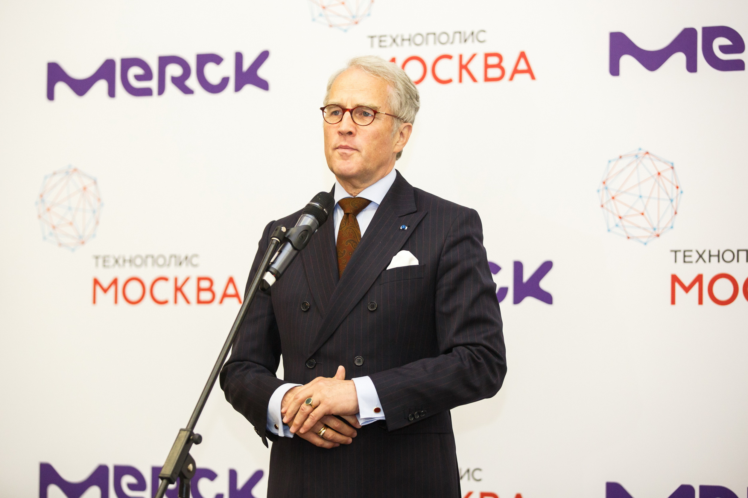 Открытие лаборатории MERCK в Технополисе. Фотограф Иван Недорез