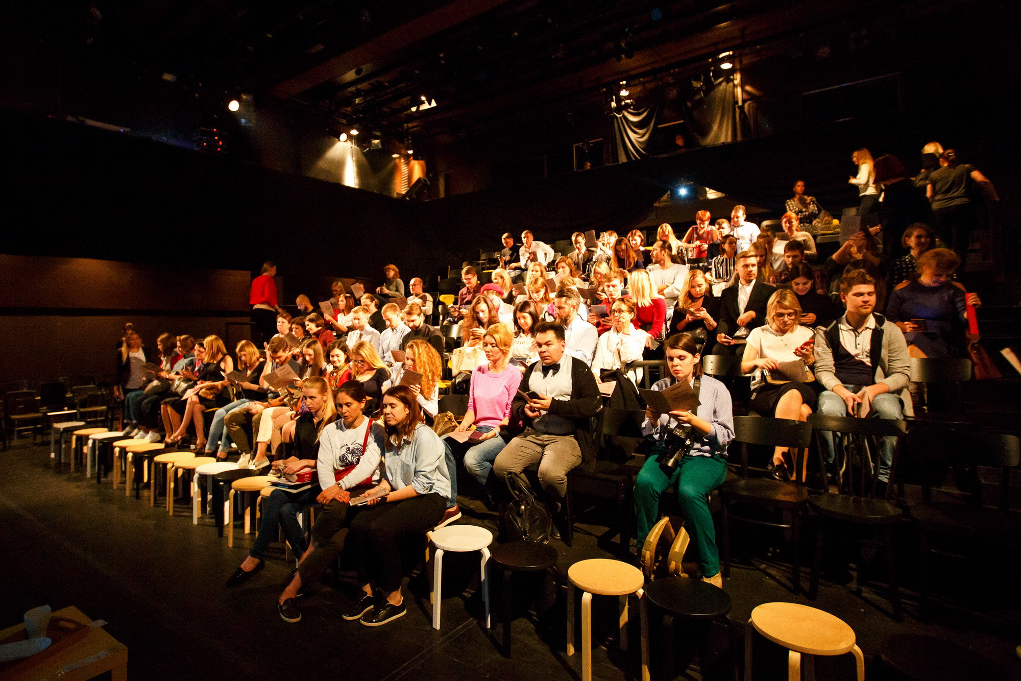 Презентация нового каталога IKEA 2018 в театре Современник. Фотограф Иван Недорез