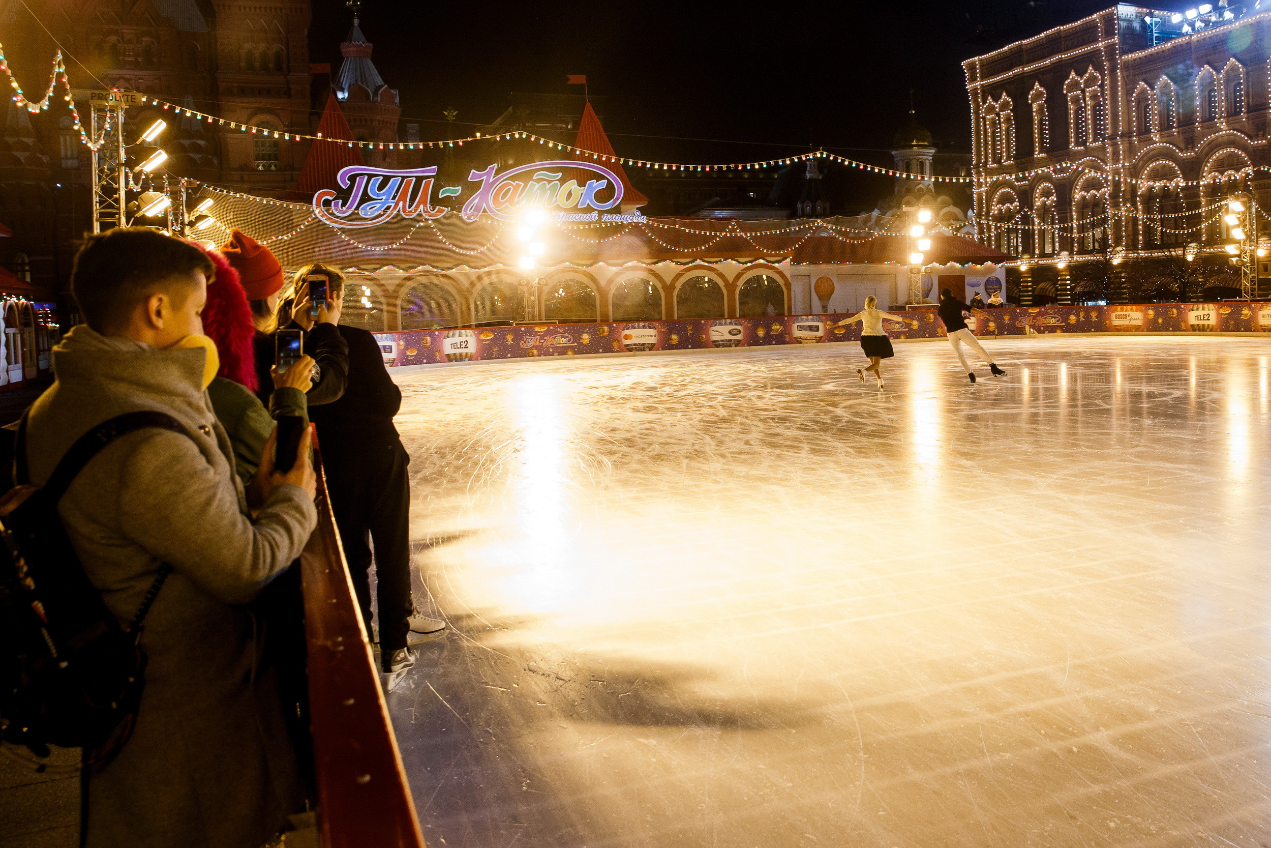 MasterCard Бесценные города на катке ГУМ. Фотограф Иван Недорез