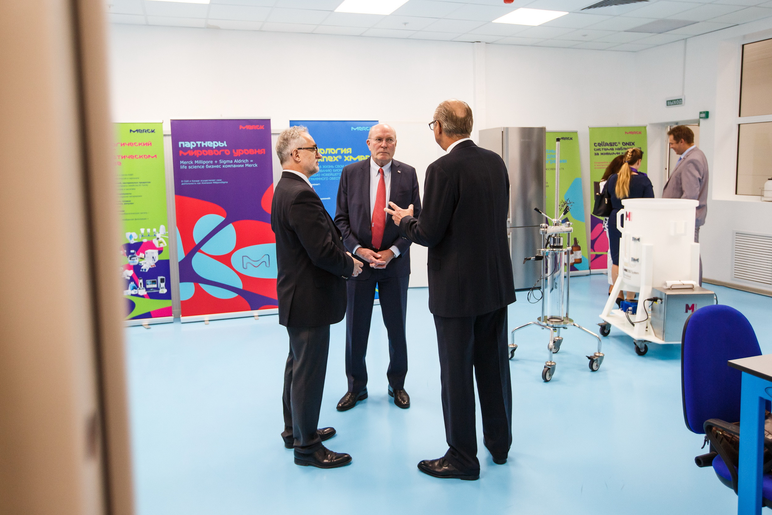 Открытие лаборатории MERCK в Технополисе. Фотограф Иван Недорез