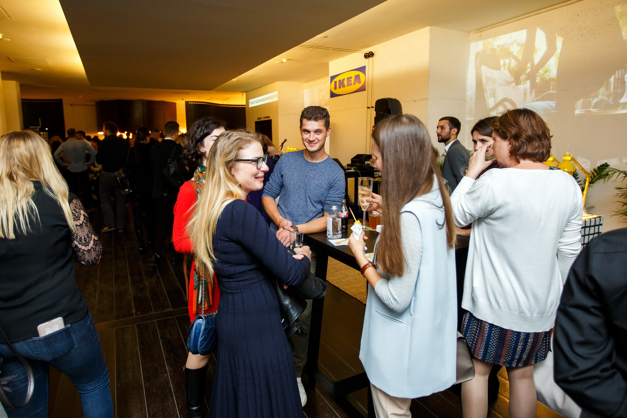 Презентация нового каталога IKEA 2018 в театре Современник. Фотограф Иван Недорез