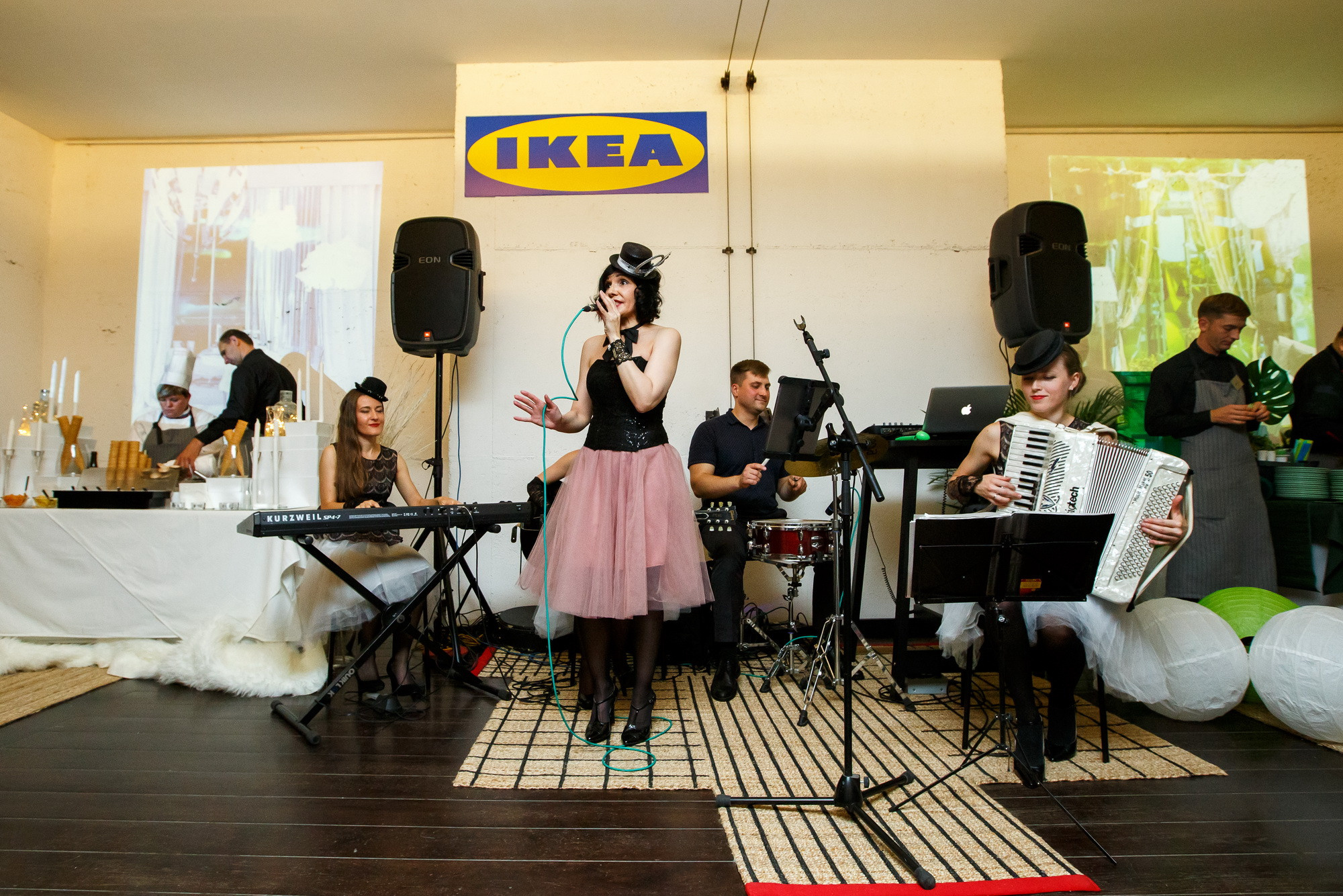 Презентация нового каталога IKEA 2018 в театре Современник. Фотограф Иван Недорез