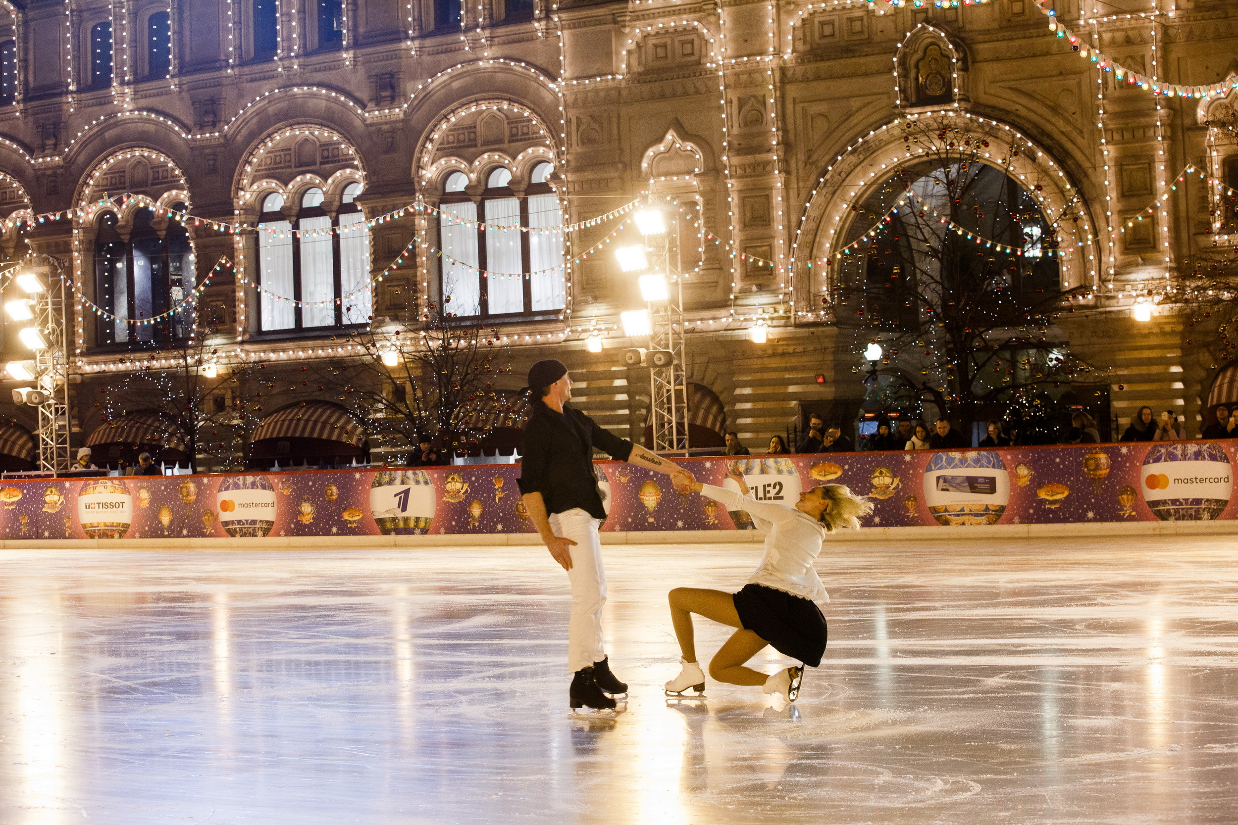 MasterCard Бесценные города на катке ГУМ. Фотограф Иван Недорез