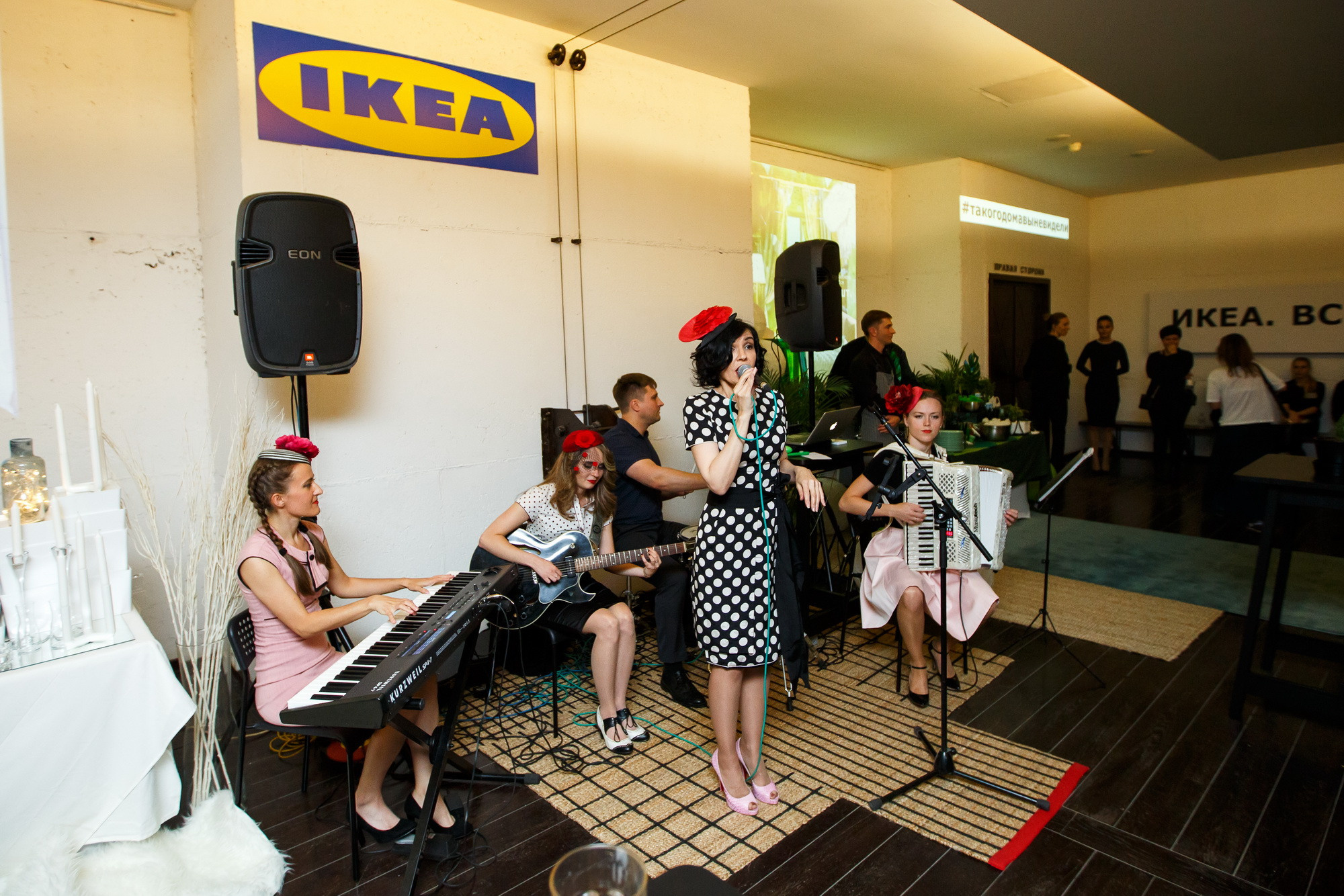 Презентация нового каталога IKEA 2018 в театре Современник. Фотограф Иван Недорез