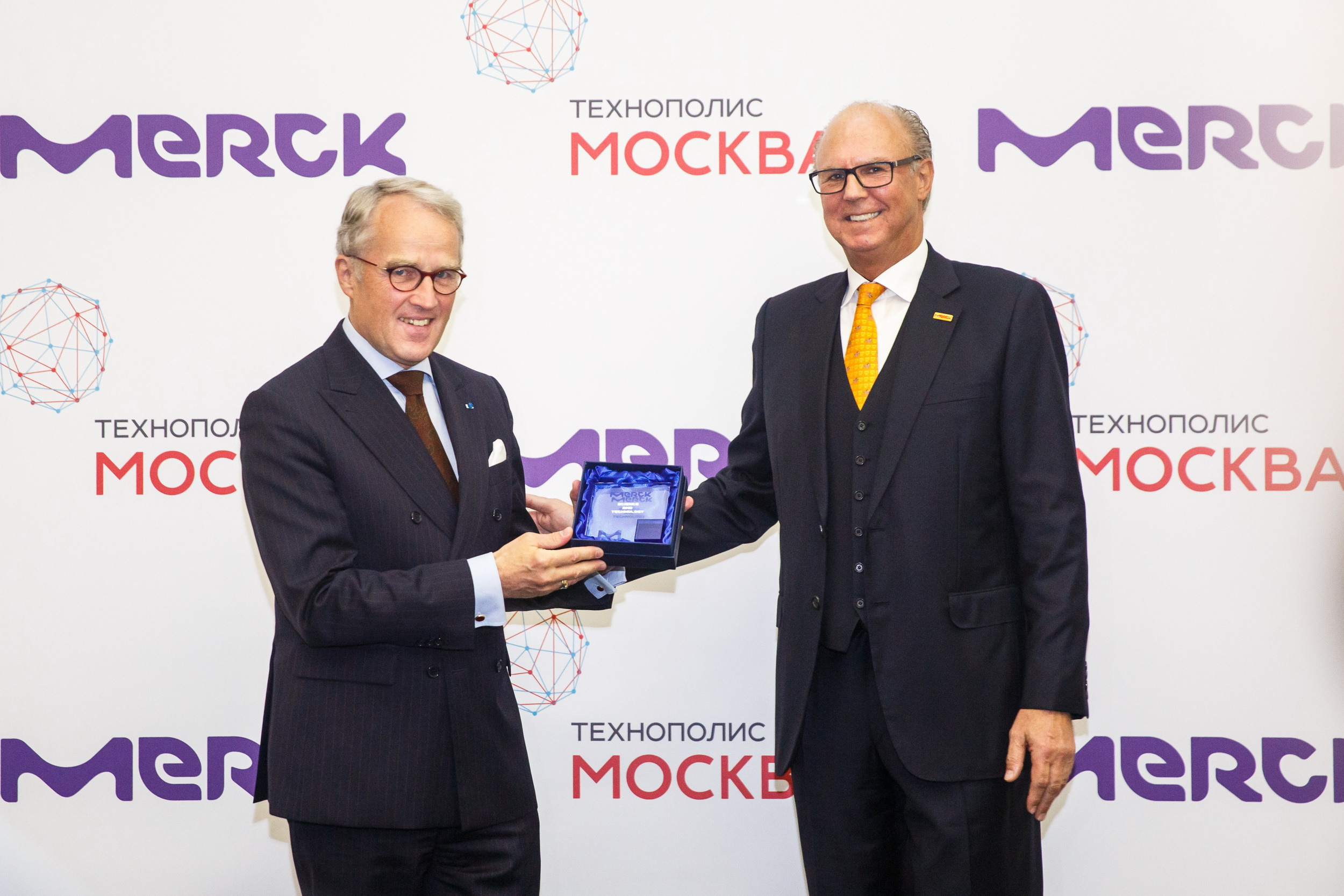 Открытие лаборатории MERCK в Технополисе. Фотограф Иван Недорез