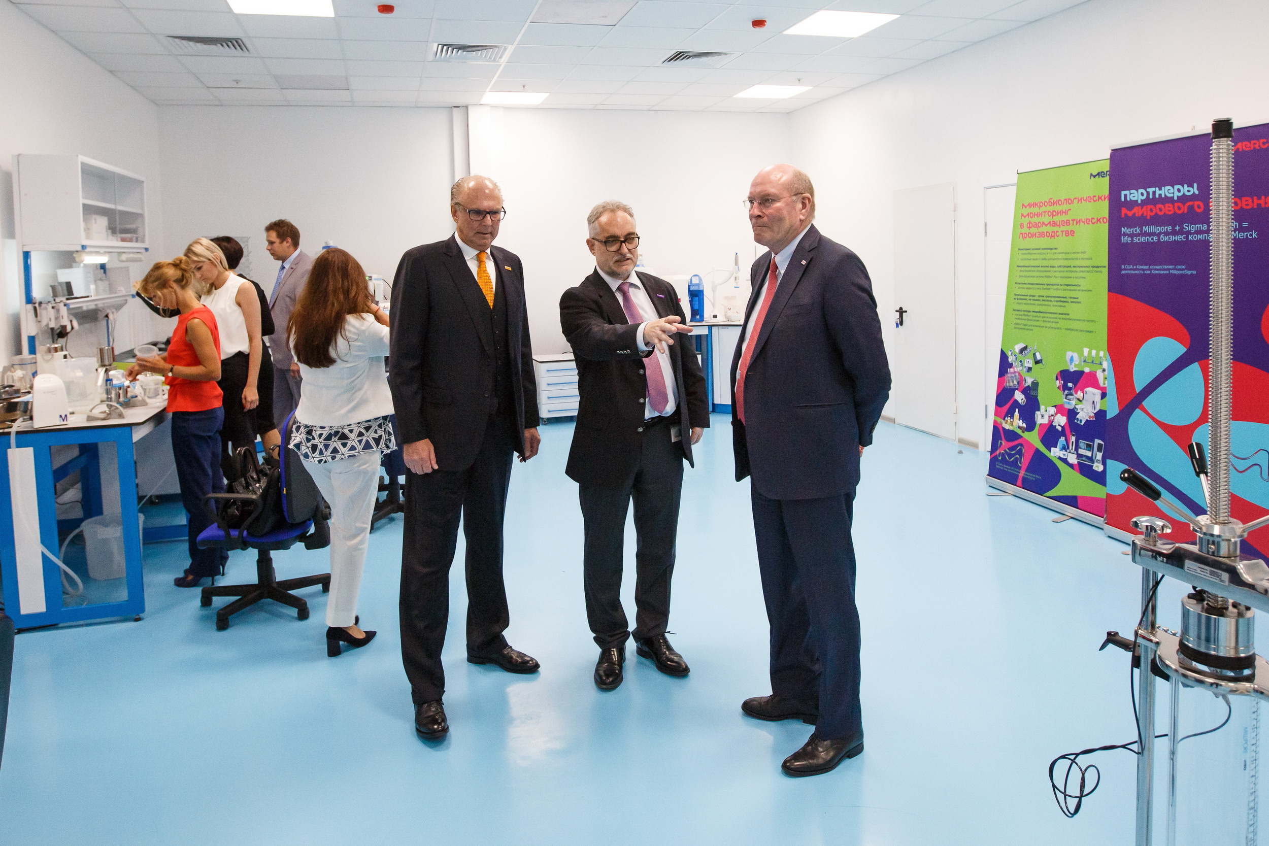 Открытие лаборатории MERCK в Технополисе. Фотограф Иван Недорез