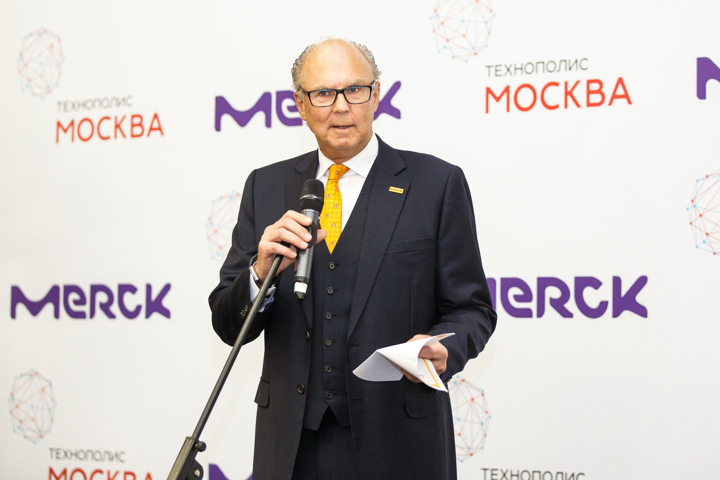 Открытие лаборатории MERCK в Технополисе. Фотограф Иван Недорез