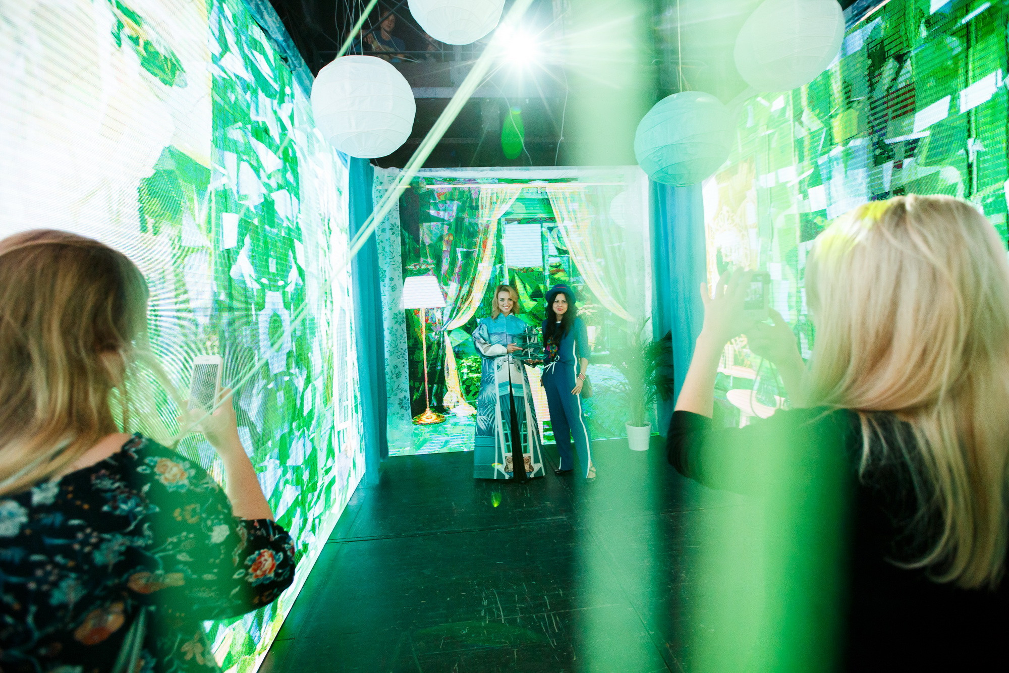 Презентация нового каталога IKEA 2018 в театре Современник. Фотограф Иван Недорез