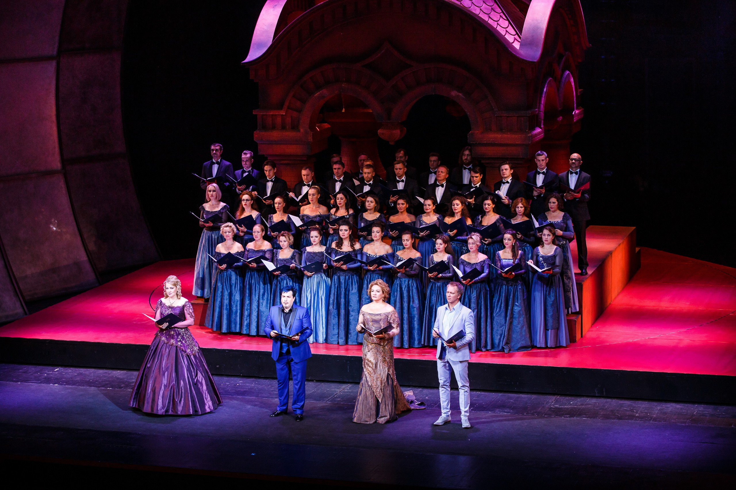 Геликон — Опера. Фотограф Иван Недорез