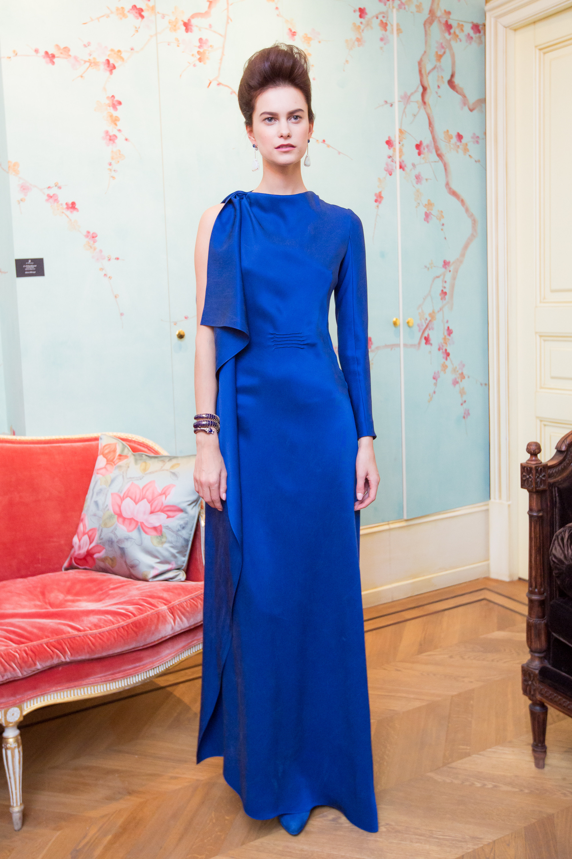 ARNGOLDT закрытый показ в салоне de Cournay. Фотограф Иван Недорез