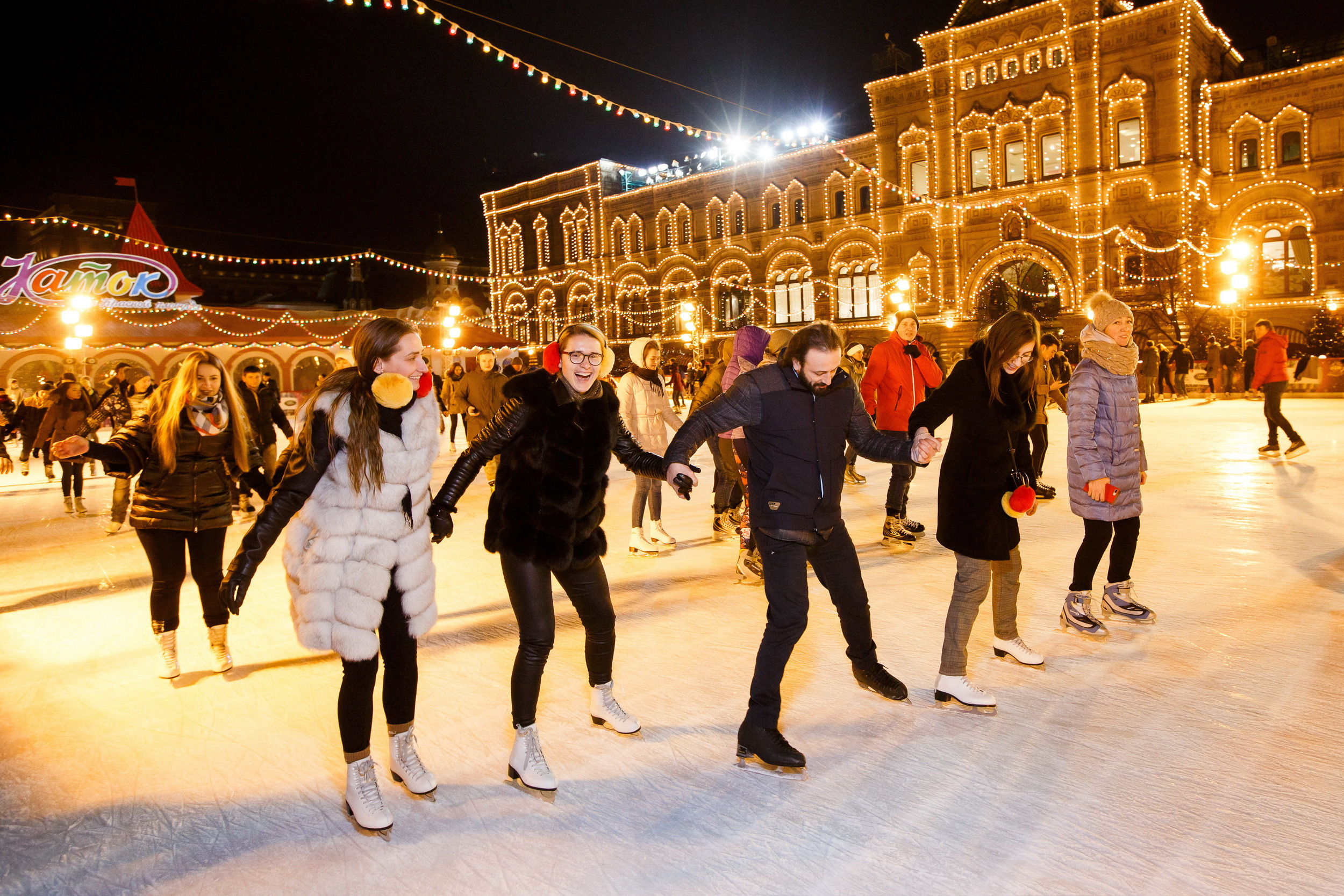 MasterCard Бесценные города на катке ГУМ. Фотограф Иван Недорез