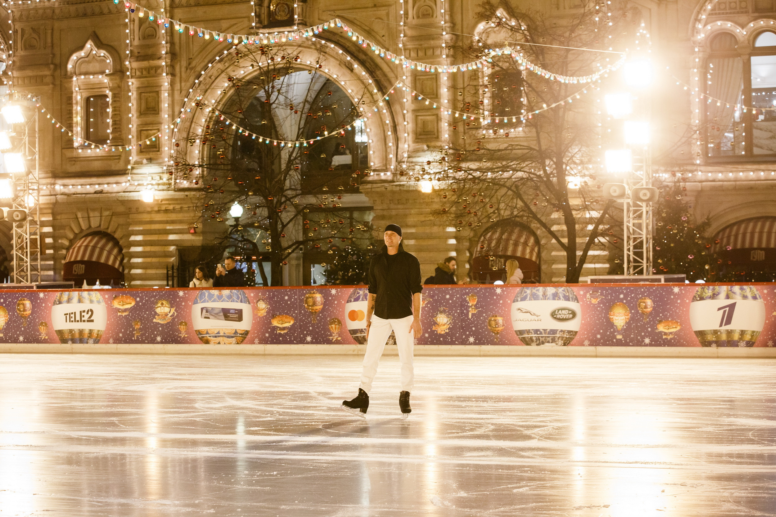 MasterCard Бесценные города на катке ГУМ. Фотограф Иван Недорез