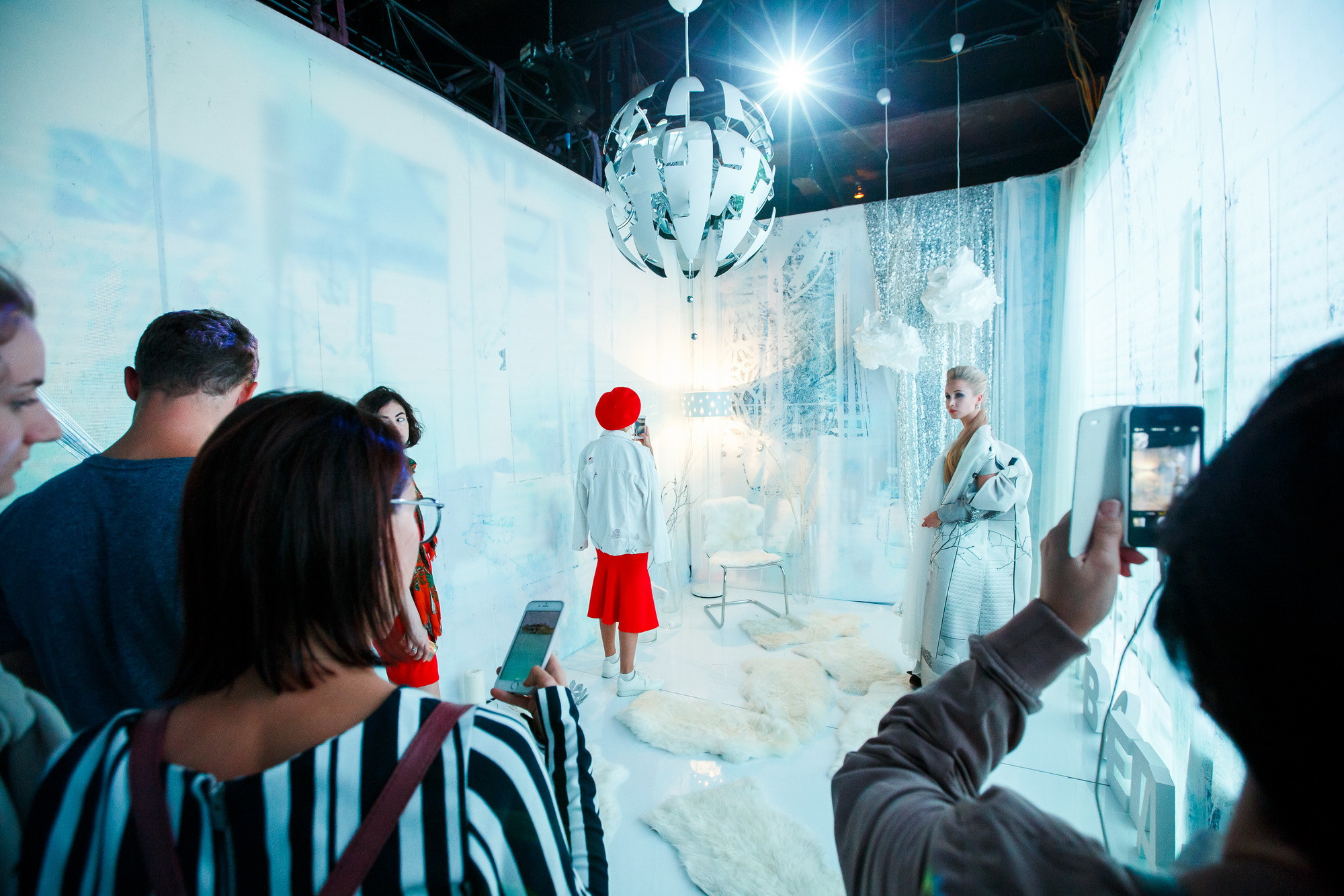 Презентация нового каталога IKEA 2018 в театре Современник. Фотограф Иван Недорез