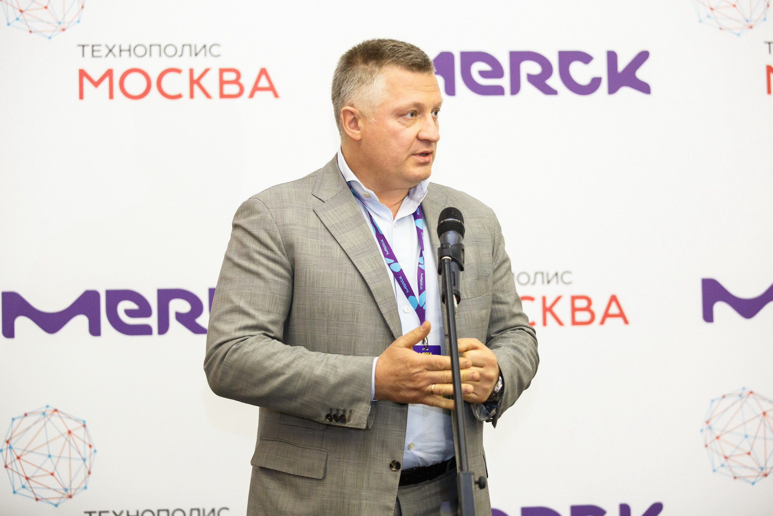 Открытие лаборатории MERCK в Технополисе. Фотограф Иван Недорез