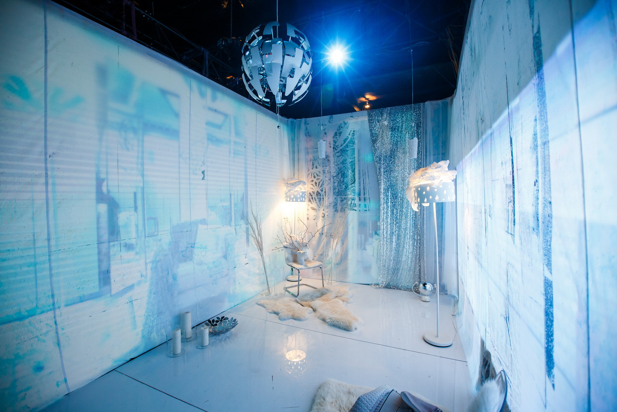 Презентация нового каталога IKEA 2018 в театре Современник. Фотограф Иван Недорез