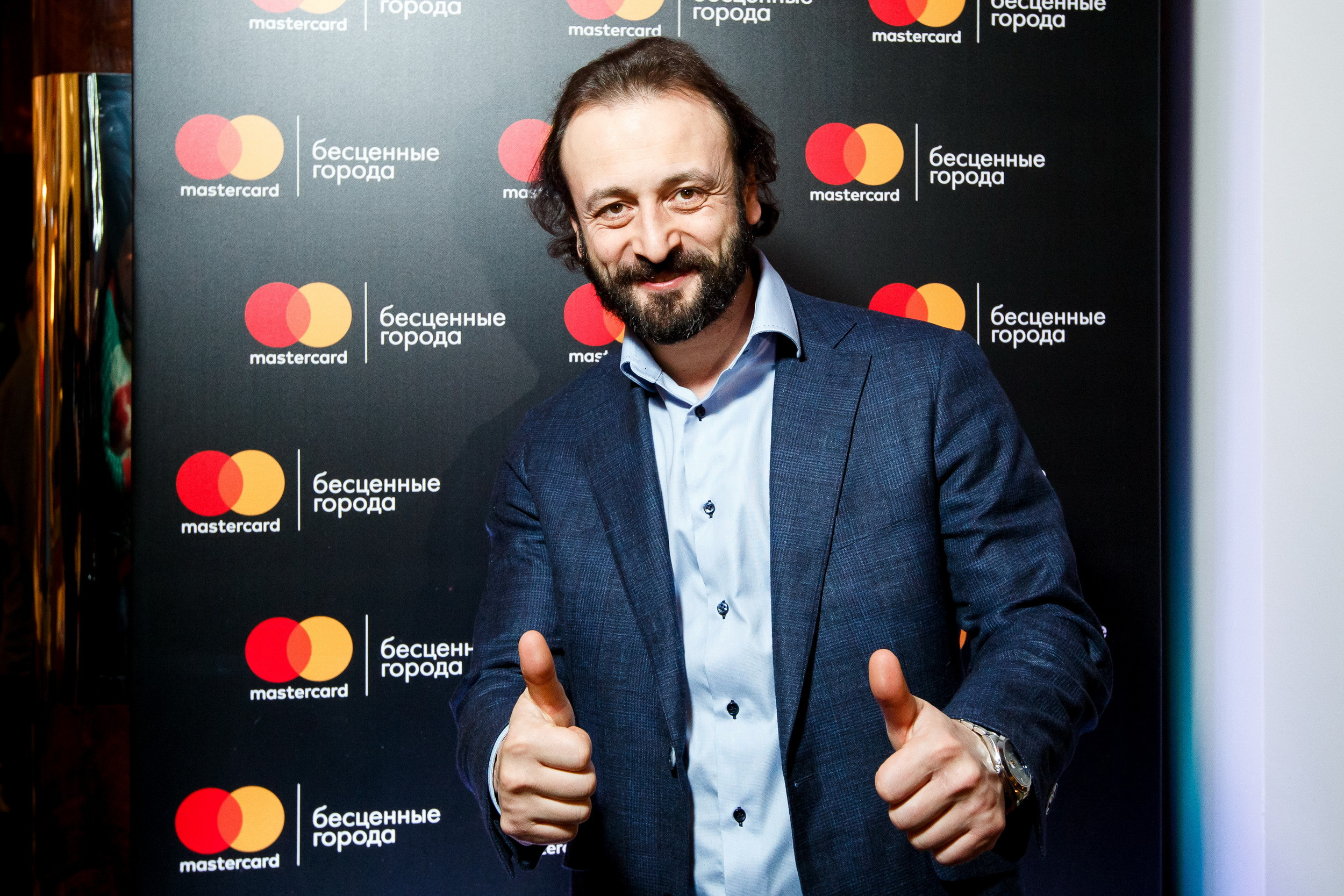 MasterCard Бесценные города на катке ГУМ. Фотограф Иван Недорез