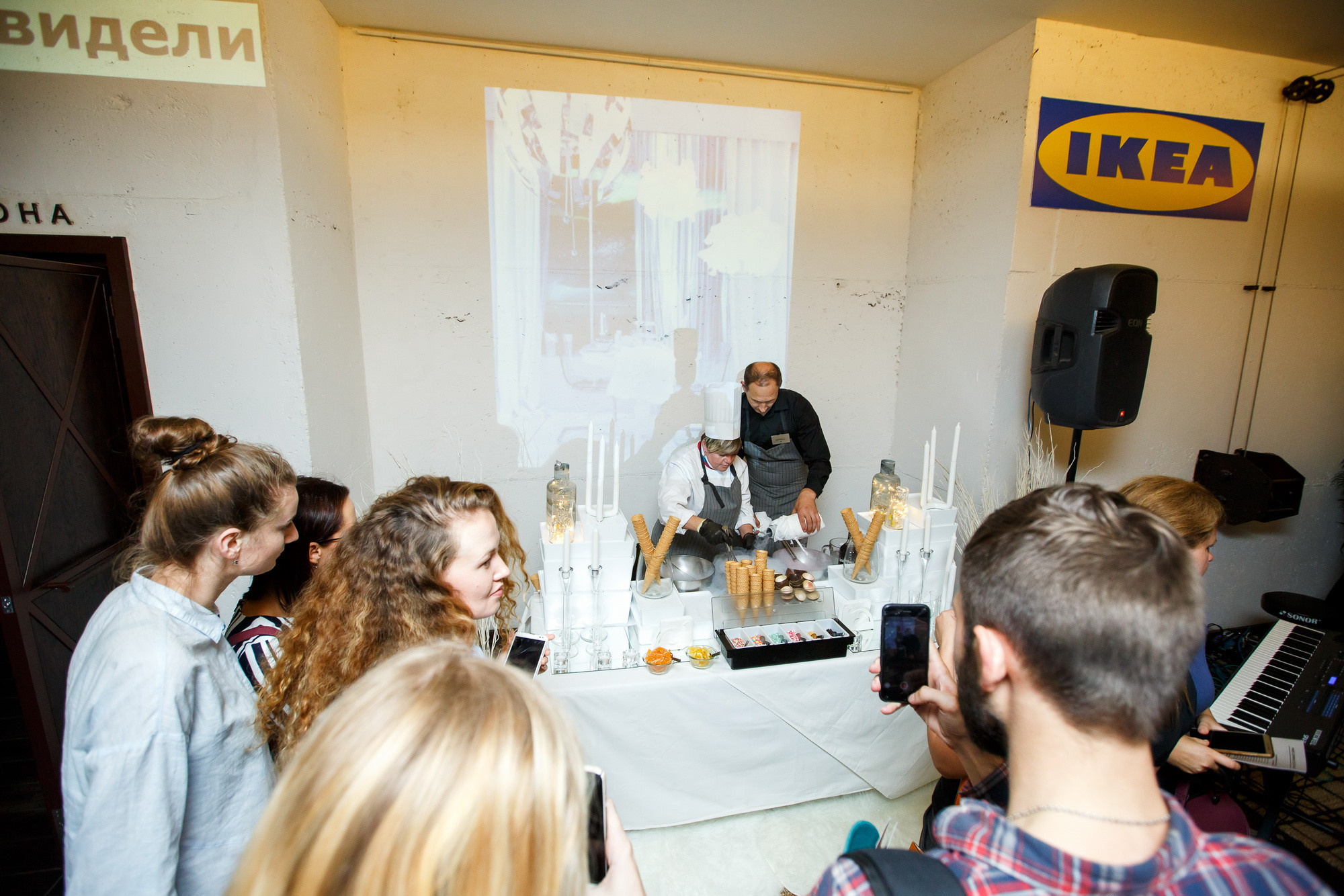 Презентация нового каталога IKEA 2018 в театре Современник. Фотограф Иван Недорез