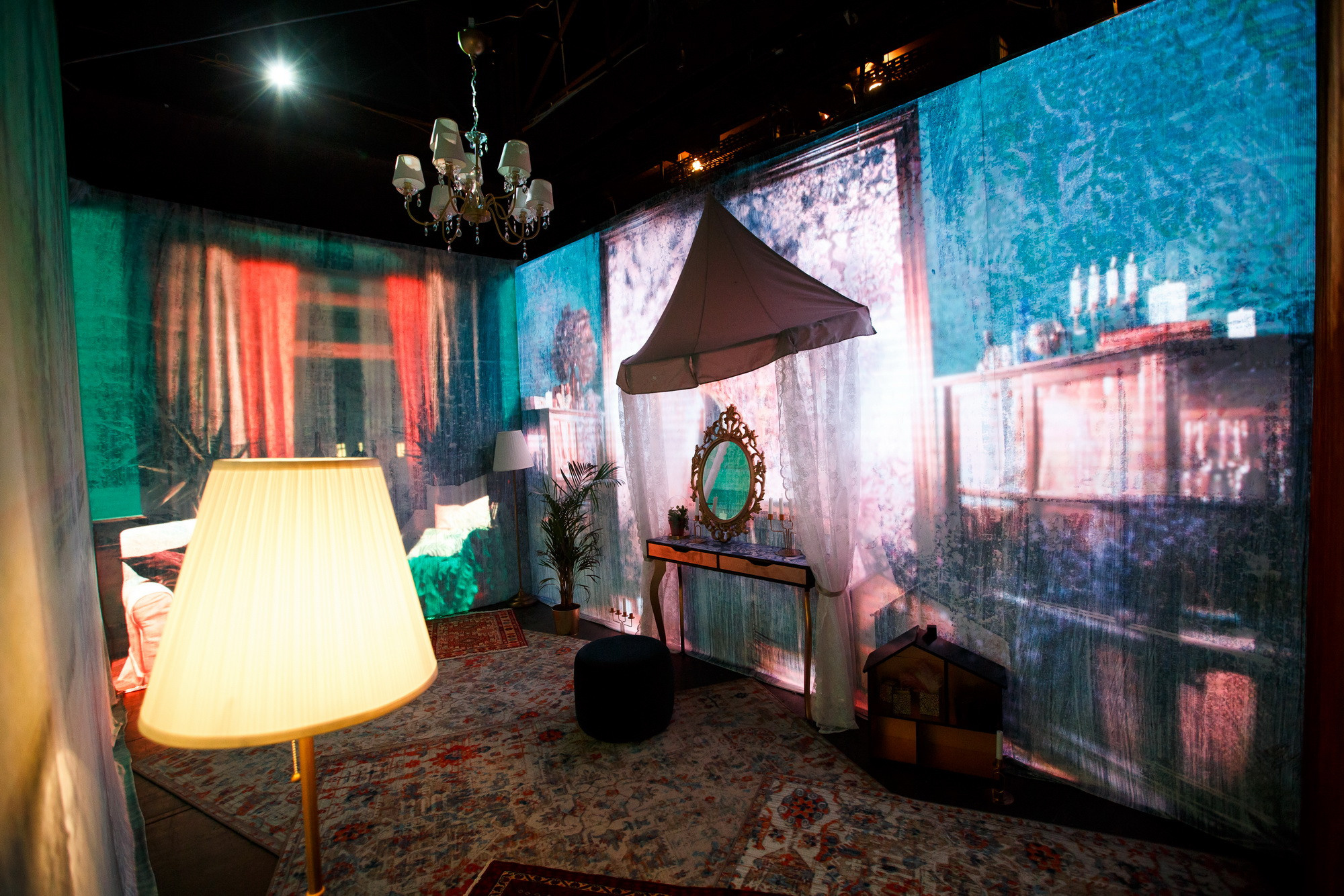 Презентация нового каталога IKEA 2018 в театре Современник. Фотограф Иван Недорез