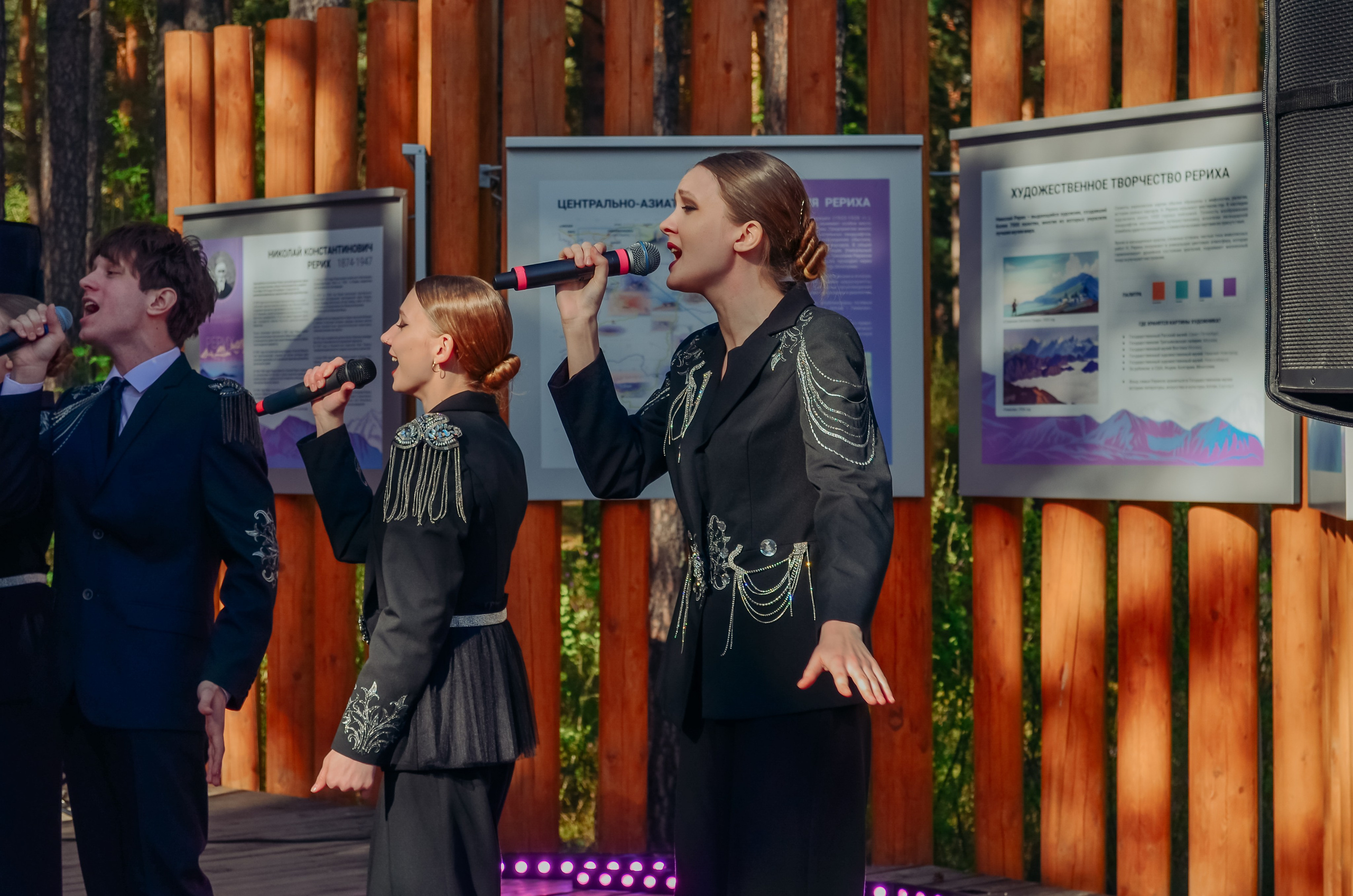 Фестиваль «Цветение Маральника на Алтае 2025». Фоторепортаж. Денисова Аля — фотограф для парных съемок и индивидуальных историй в Барнауле