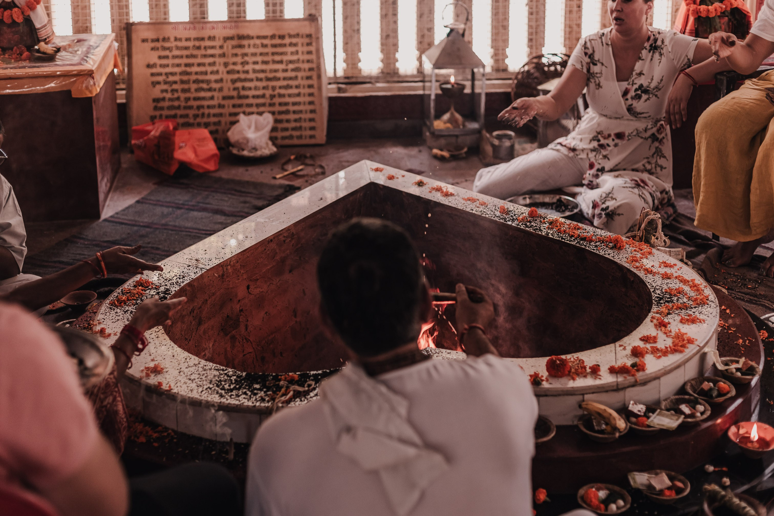 Navaratri yajna at Devraha Baba Ji ashram. Мариам Багдасарян