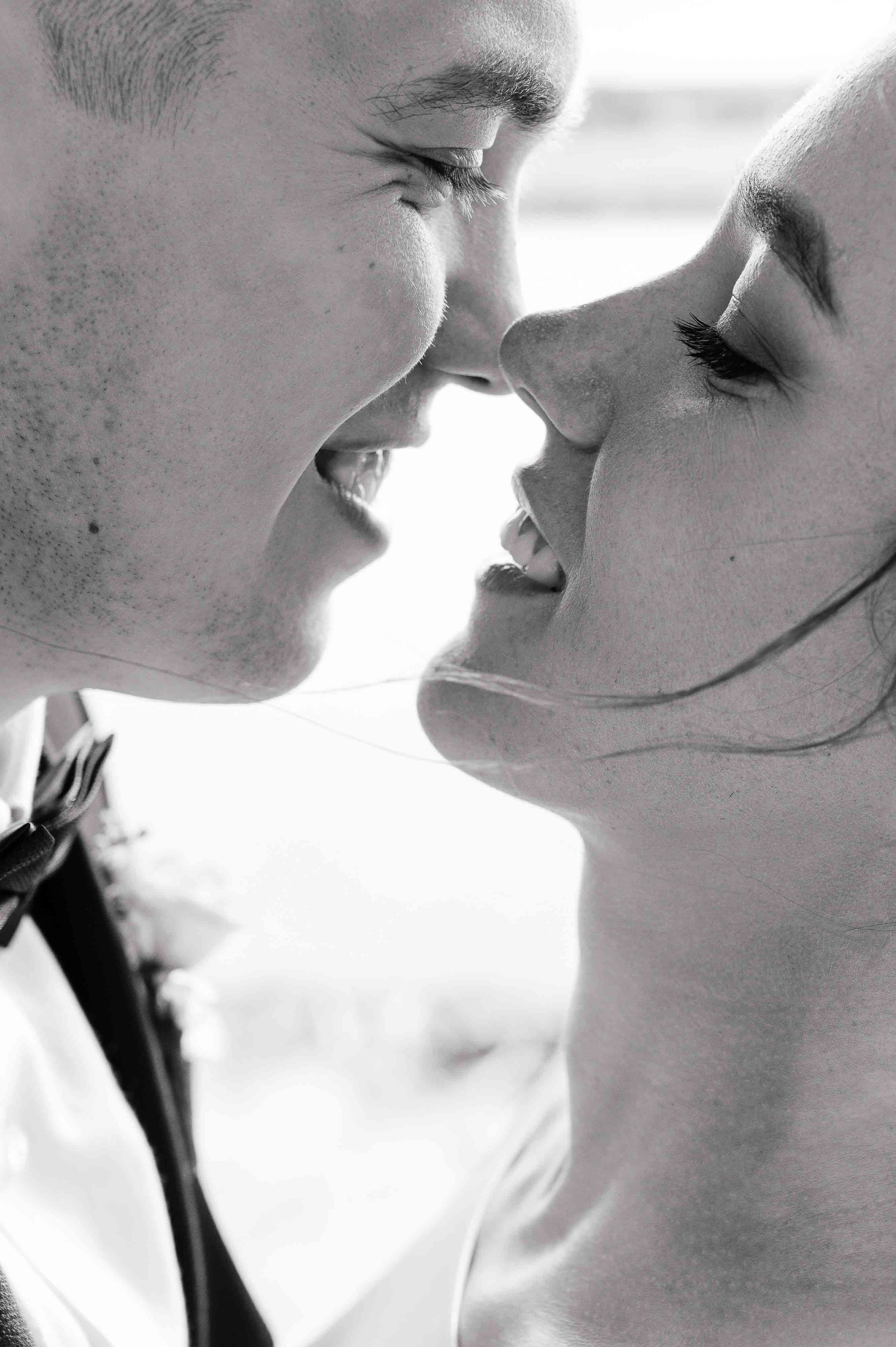 Совместные сборы в отеле. Свадебный и семейный фотограф в Котласе Никита Попов