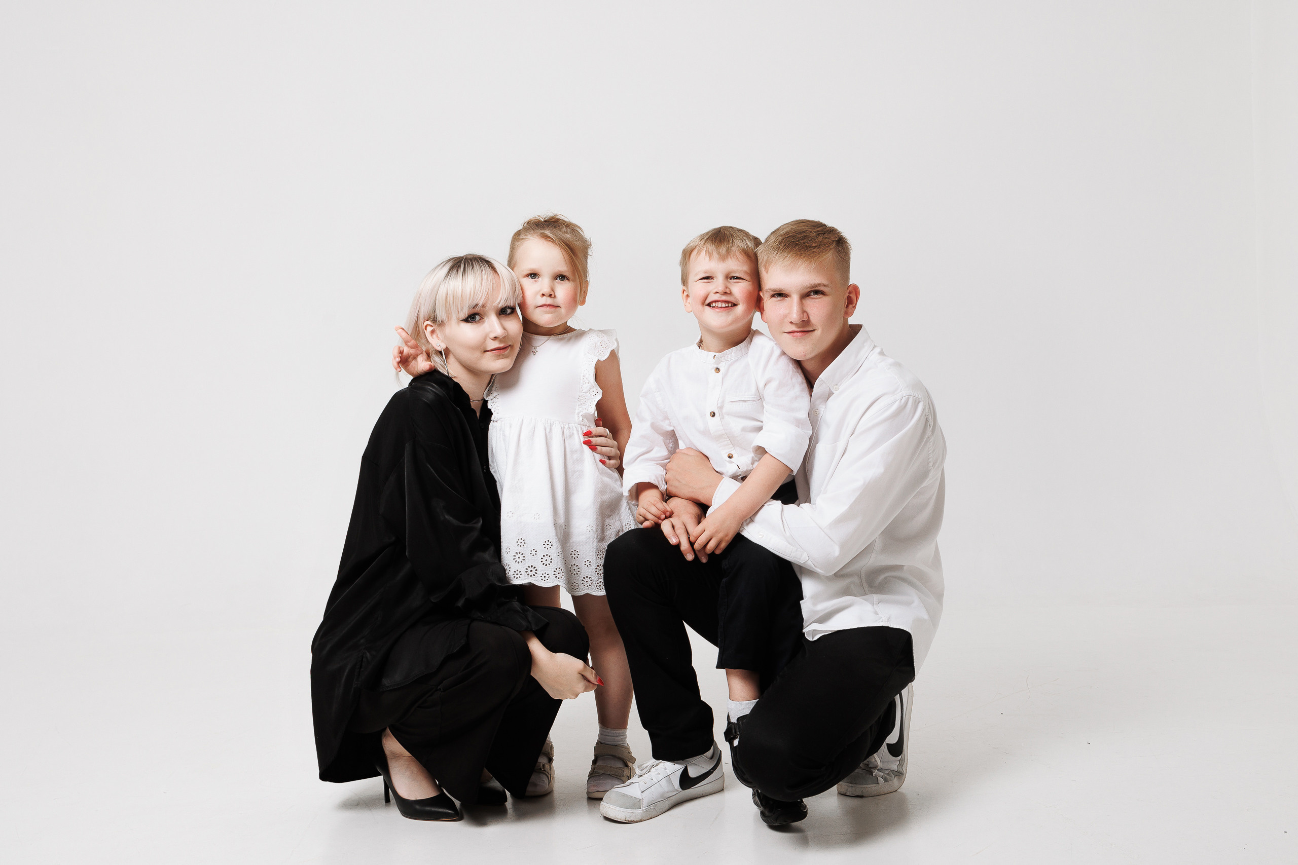 Евгения и семья. Фотограф в Тюмени — Профессиональные фотосессии для бизнеса или семьи