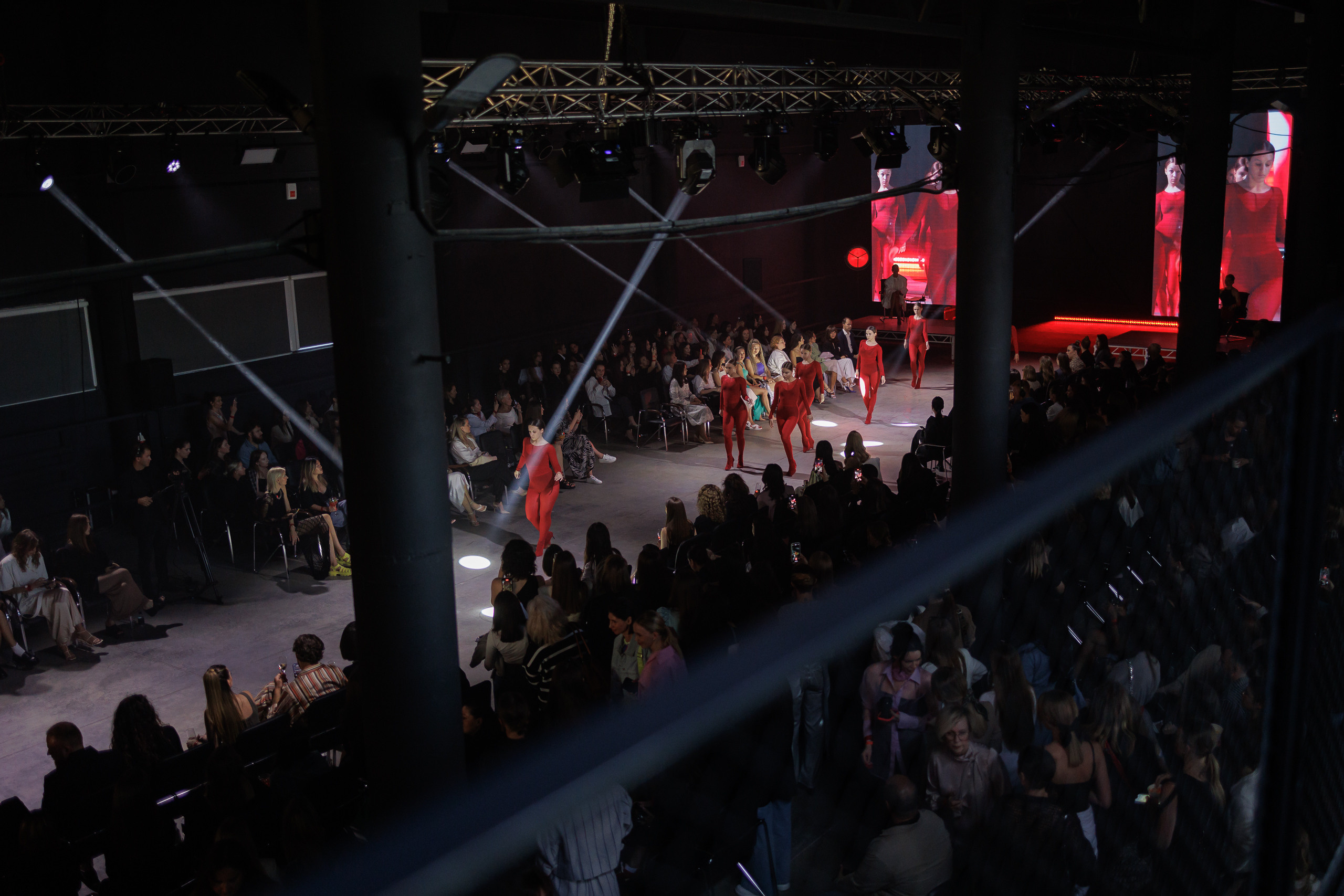 Tyumen Fashion Show. Фотограф в Тюмени — Профессиональные фотосессии для бизнеса или семьи