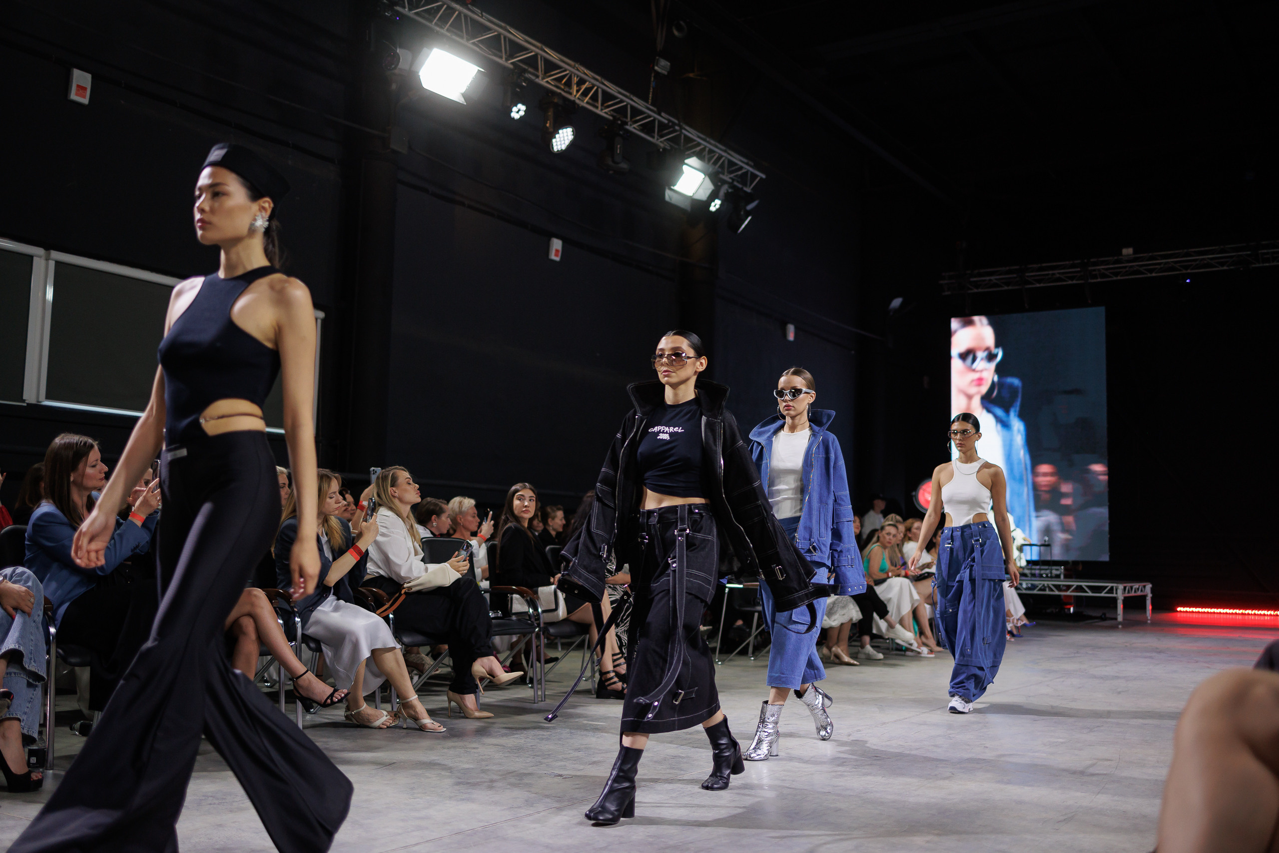 Tyumen Fashion Show. Фотограф в Тюмени — Профессиональные фотосессии для бизнеса или семьи