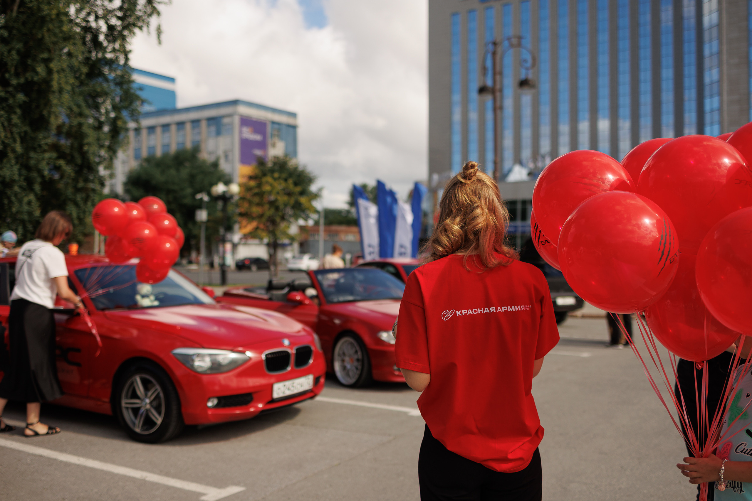 День города. BMW Bars и Красная армия. Фотограф в Тюмени — Профессиональные фотосессии для бизнеса или семьи