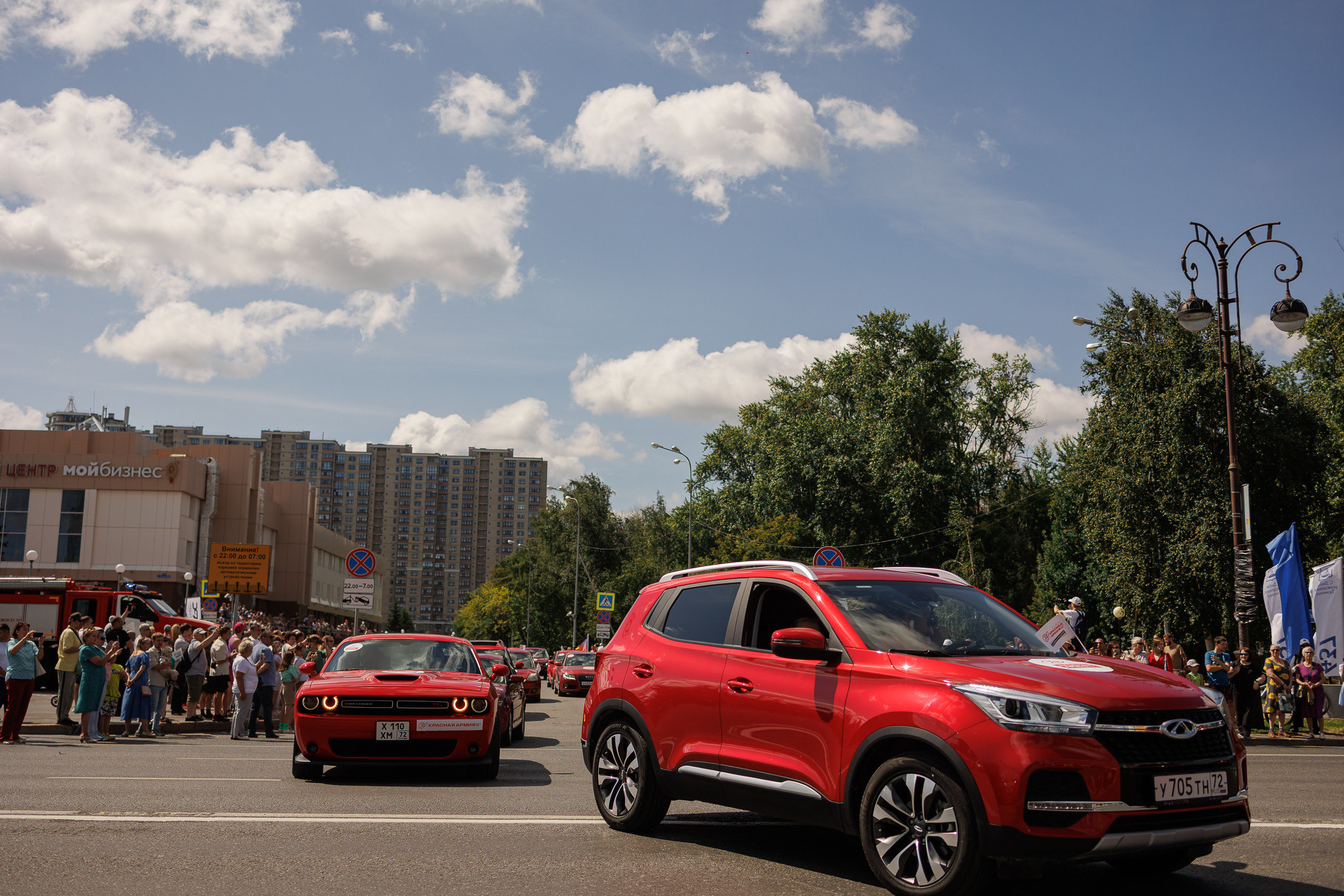 День города. BMW Bars и Красная армия. Фотограф в Тюмени — Профессиональные фотосессии для бизнеса или семьи