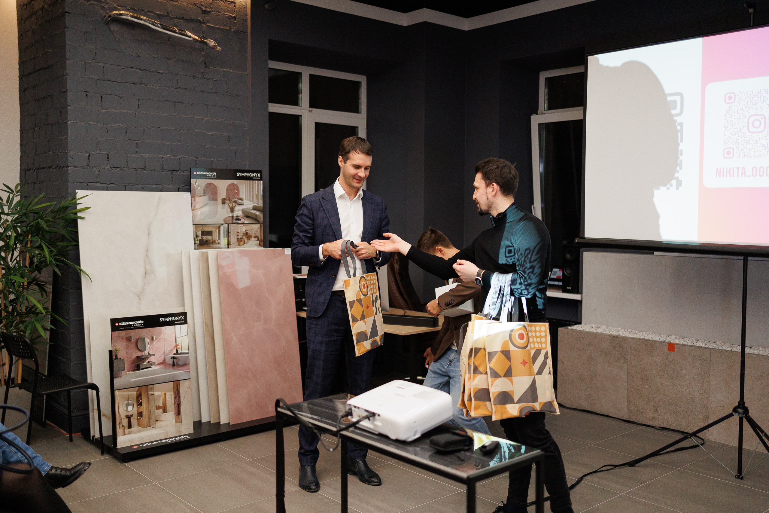 Встреча с подписчиками. Natan group и Брик приемка. Фотограф в Тюмени — Профессиональные фотосессии для бизнеса или семьи