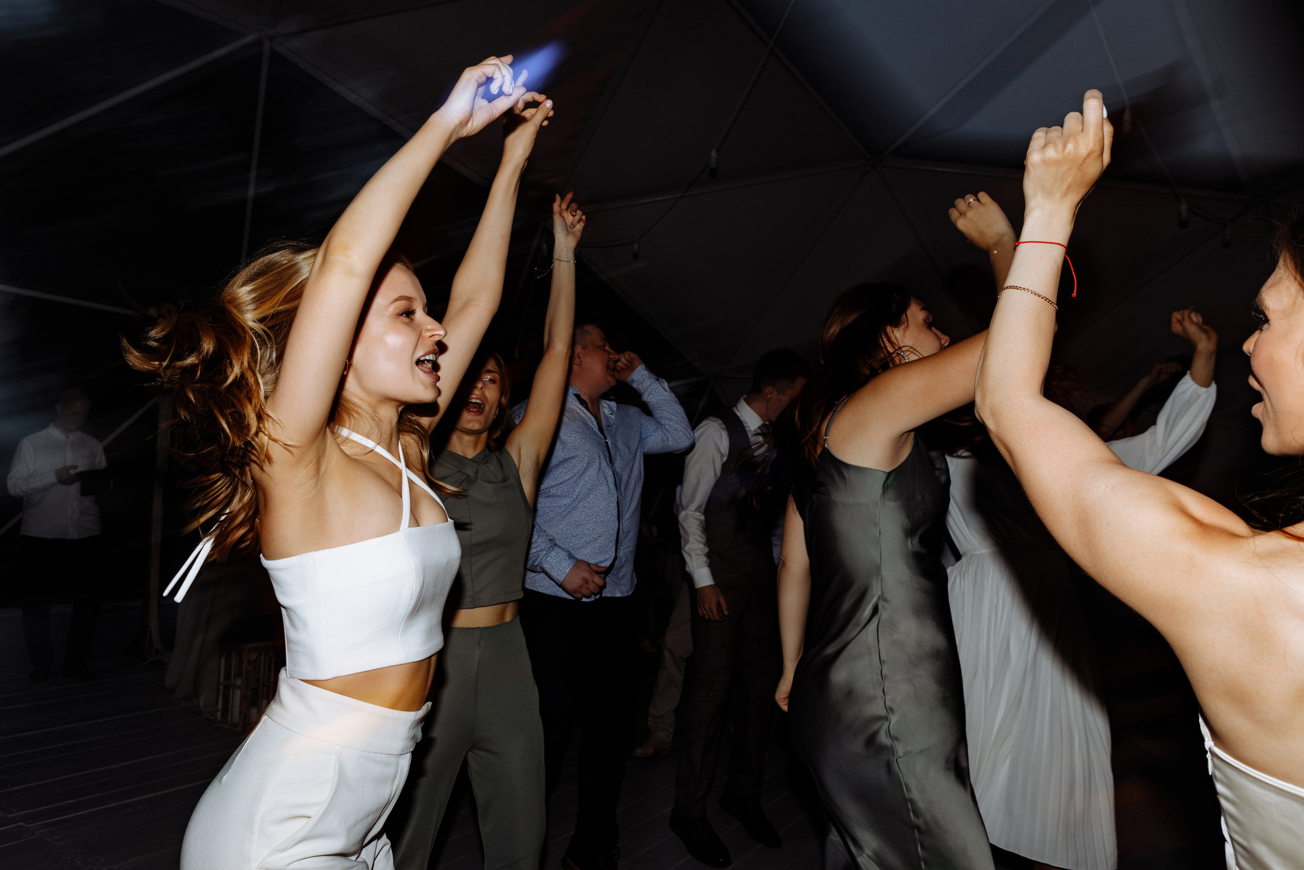 Алексей и Марина. Шатер Яженю. Свадебный фотограф Балчугова Мария Екатеринбург