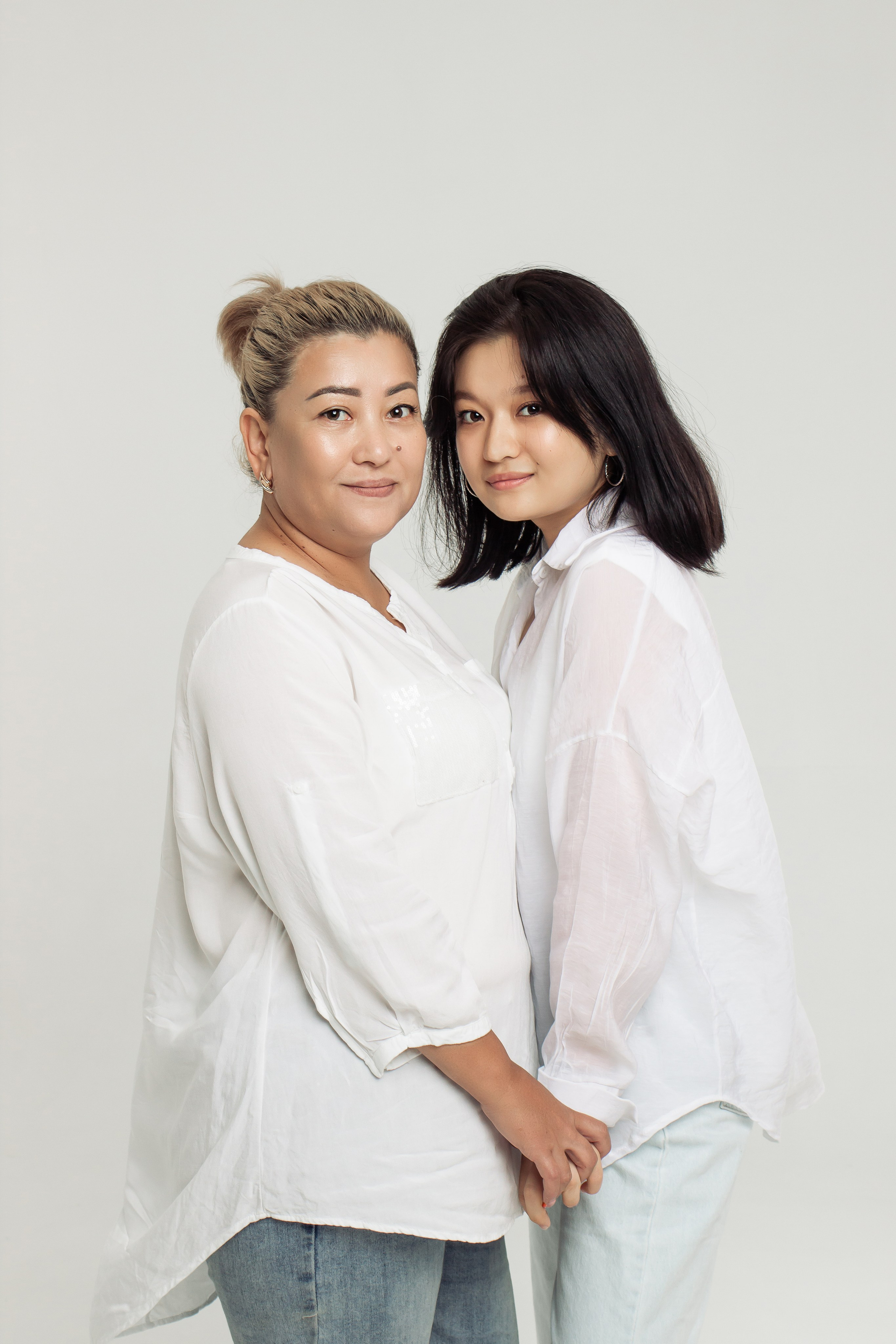 Семейная фотосессия в студии. Фотограф новорожденных в Новосибирске