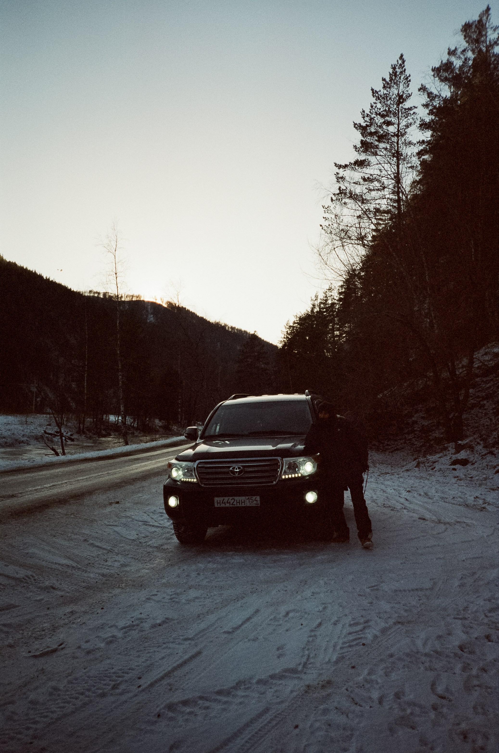 Дорога вдоль горной реки Куюм и локации Чемальского тракта. Фотограф-документалист Мария Осокина
