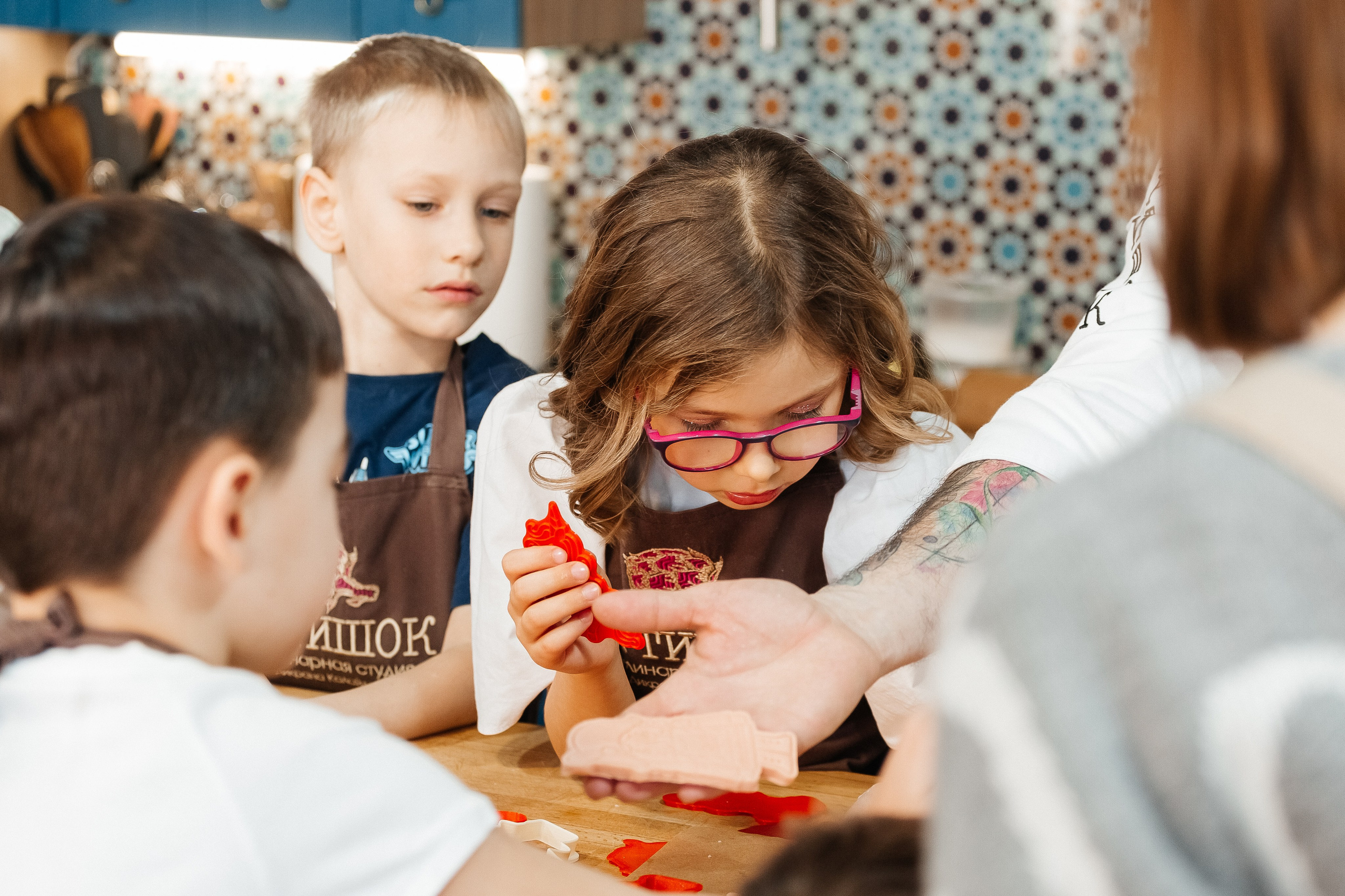 Детский мастер-класс в «АРТиШОК». Фотограф Кемерово | Сергей