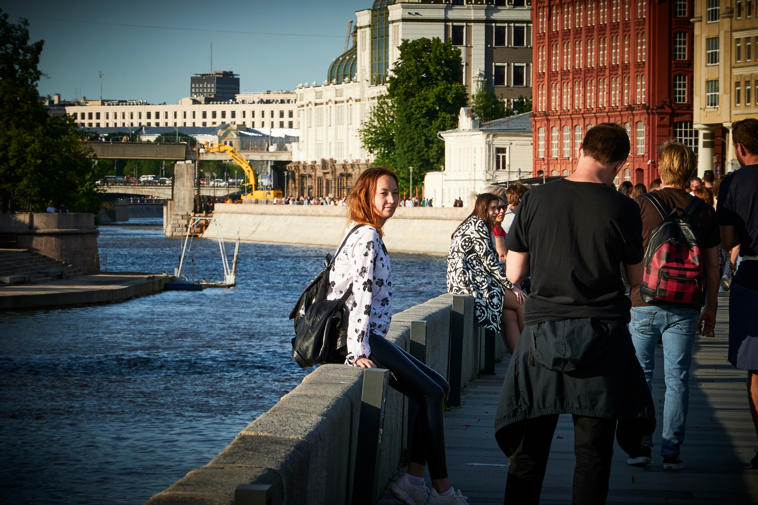 Парк Горького, Музеон, Крымская набережная