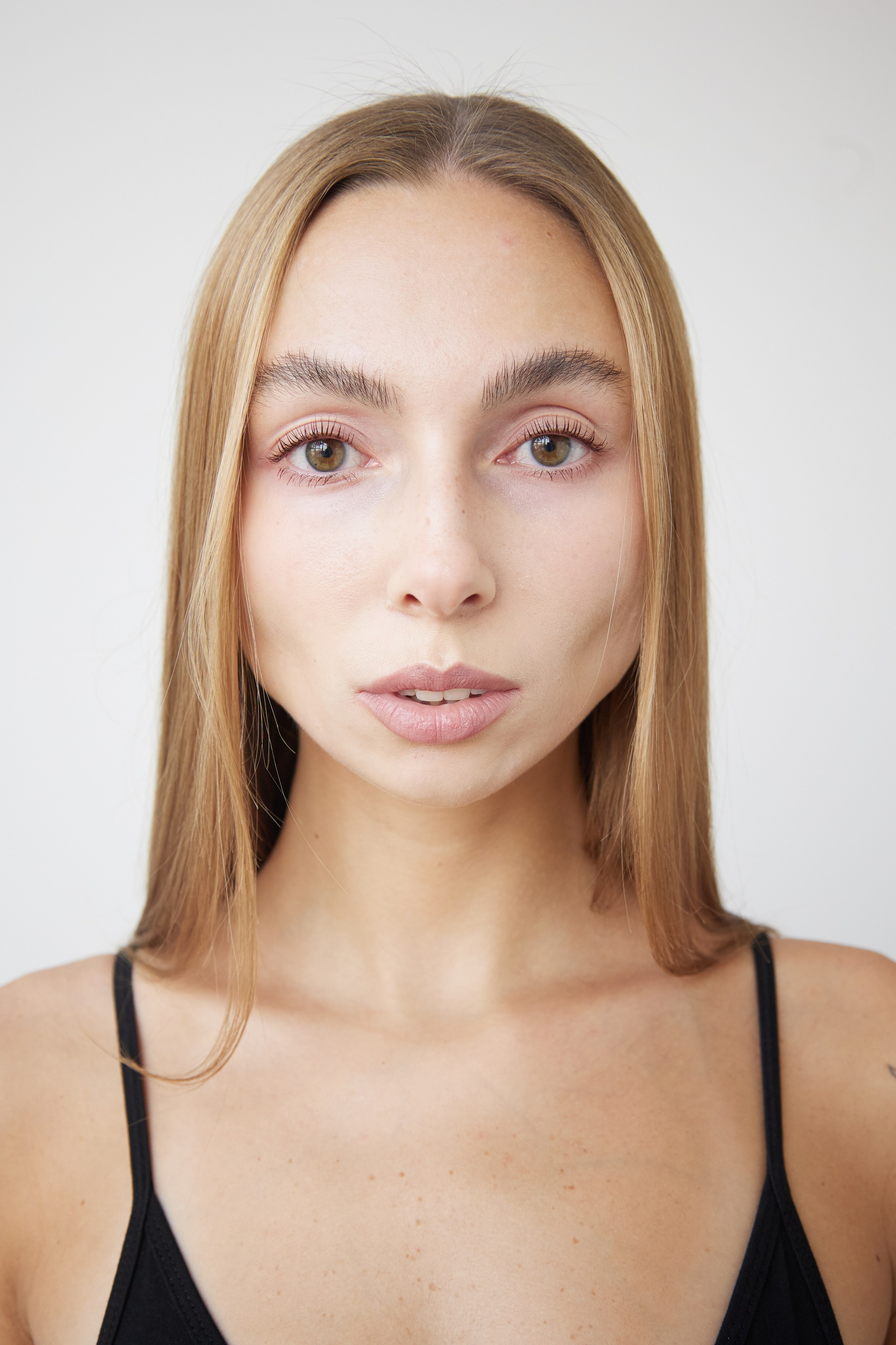 Model Snapshot. Юлия Петренко