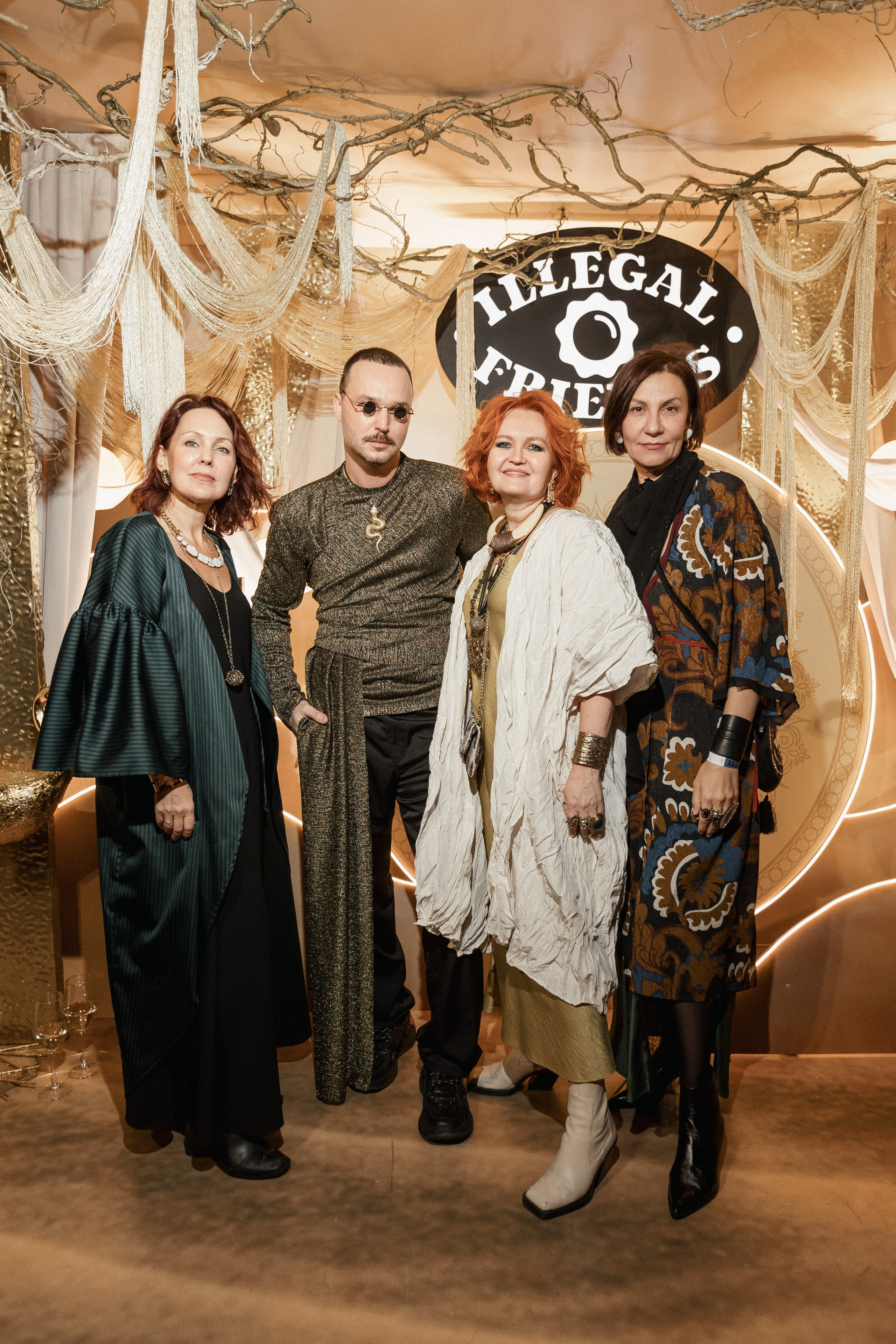 ILLEGAL FRIENDS — MIRAGE [PART I]. СВОИ. ФОТООТЧЕТЫ-СОБЫТИЯ-МЕСТА