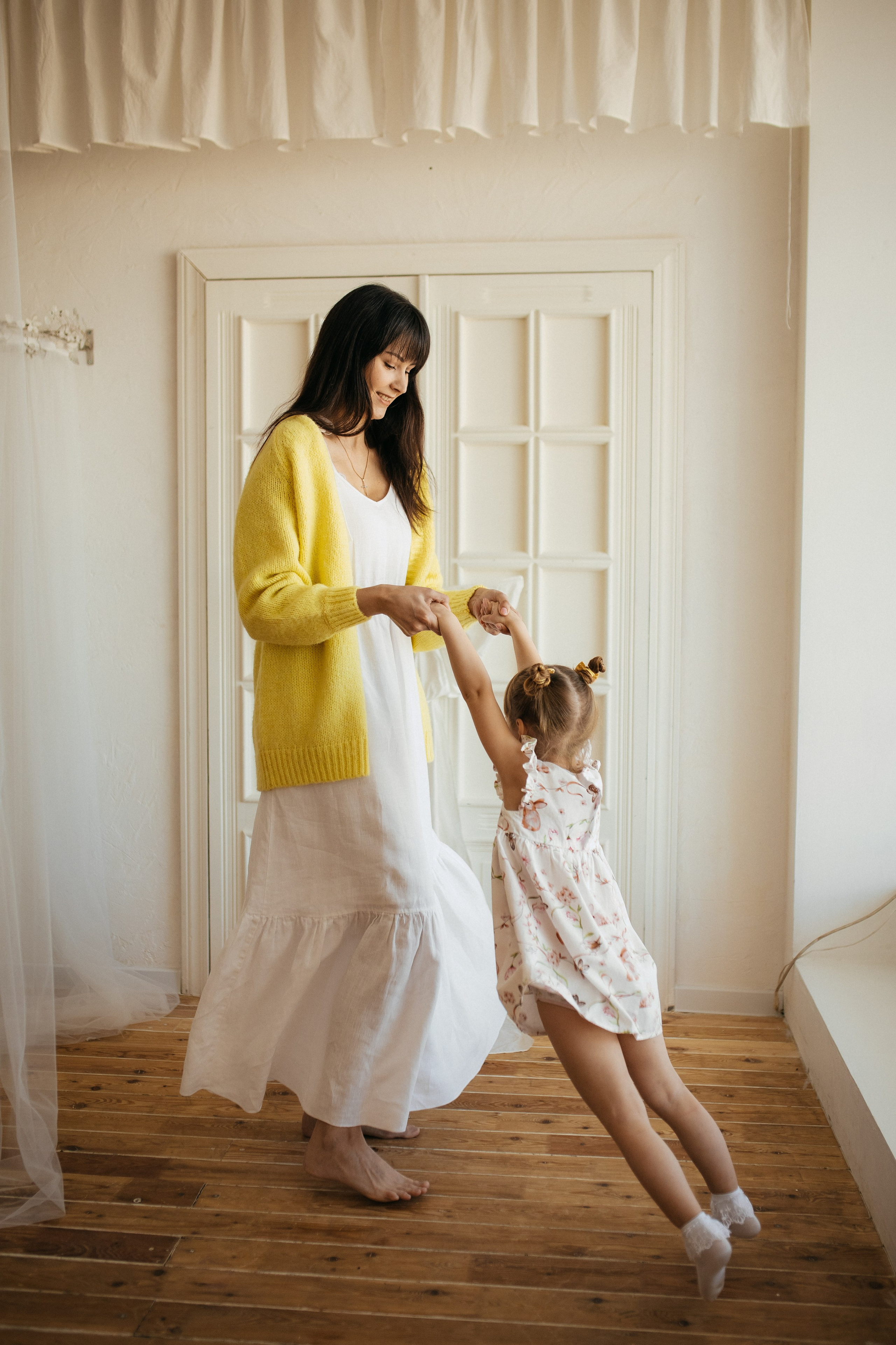 Весенняя съёмка в студии для мамы и дочки Самара. Семейный фотограф в Самаре Елена Ефимова