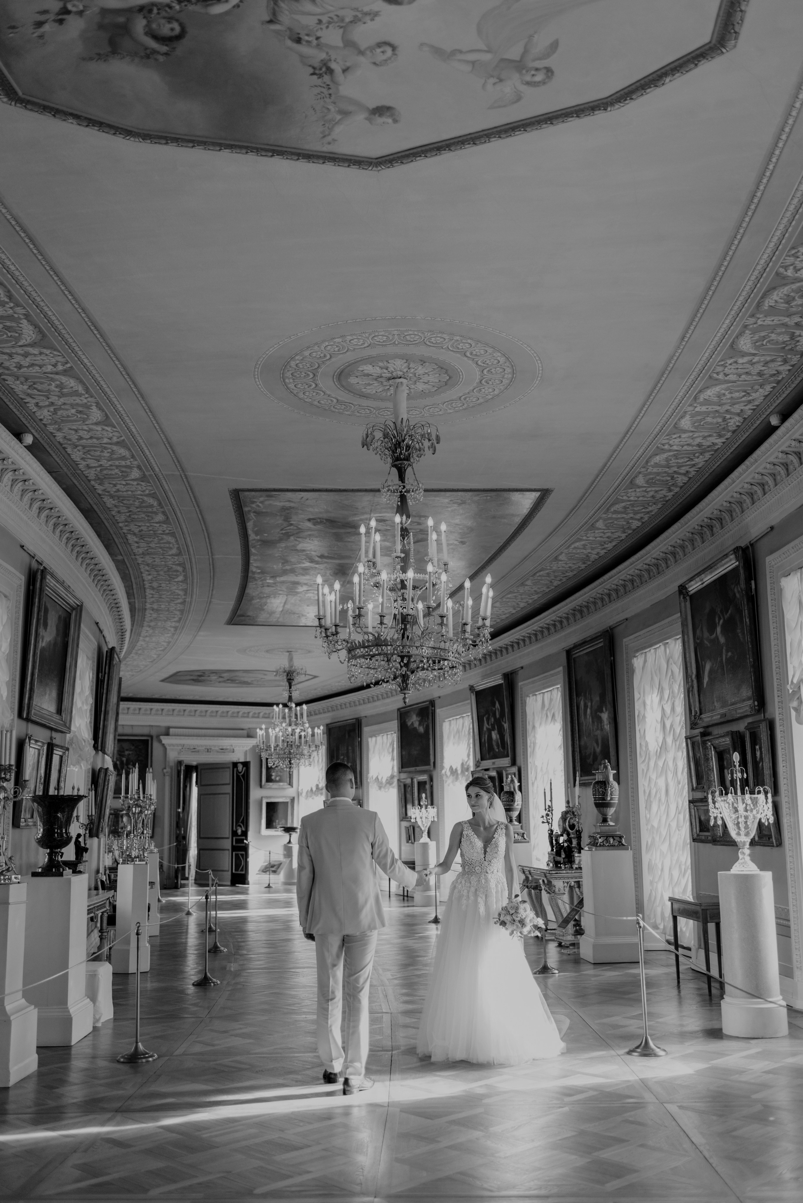 Свадебная фотосессия в Павловском Дворце. Свадебный фотограф в Санкт-Петербурге Венера Ахметова