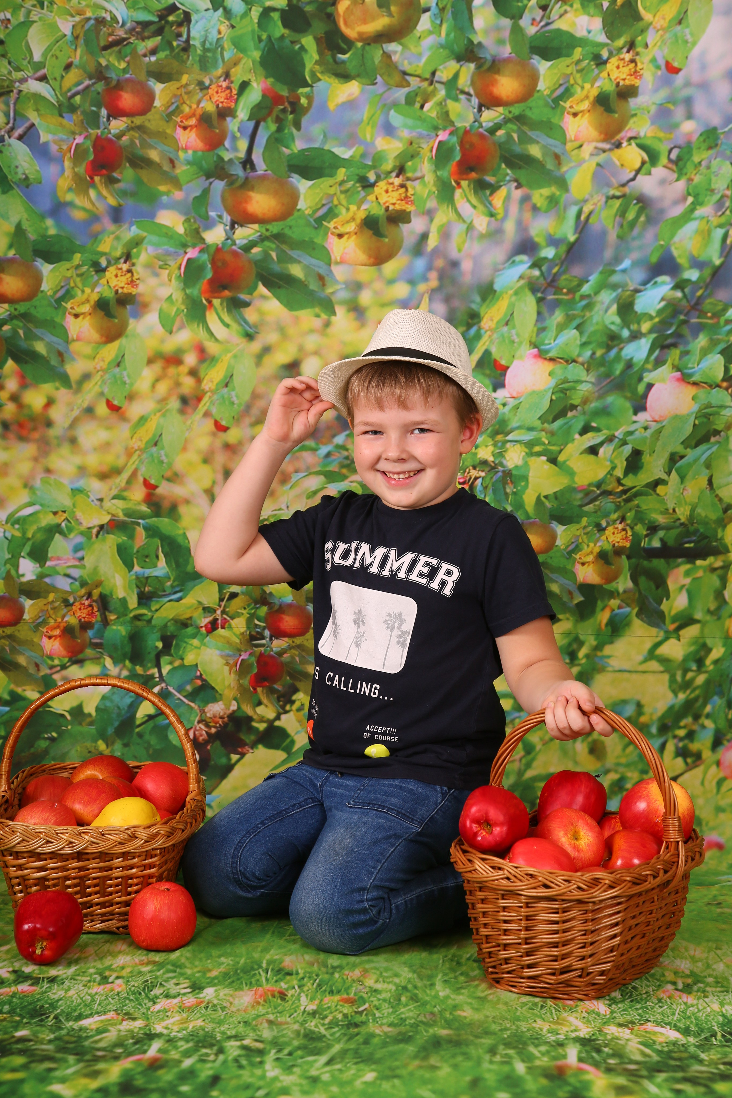 Яблоневый сад. Выпускные альбомы в Нижнем Новгороде | Фотостудия Звездочет | Никулина Наталья